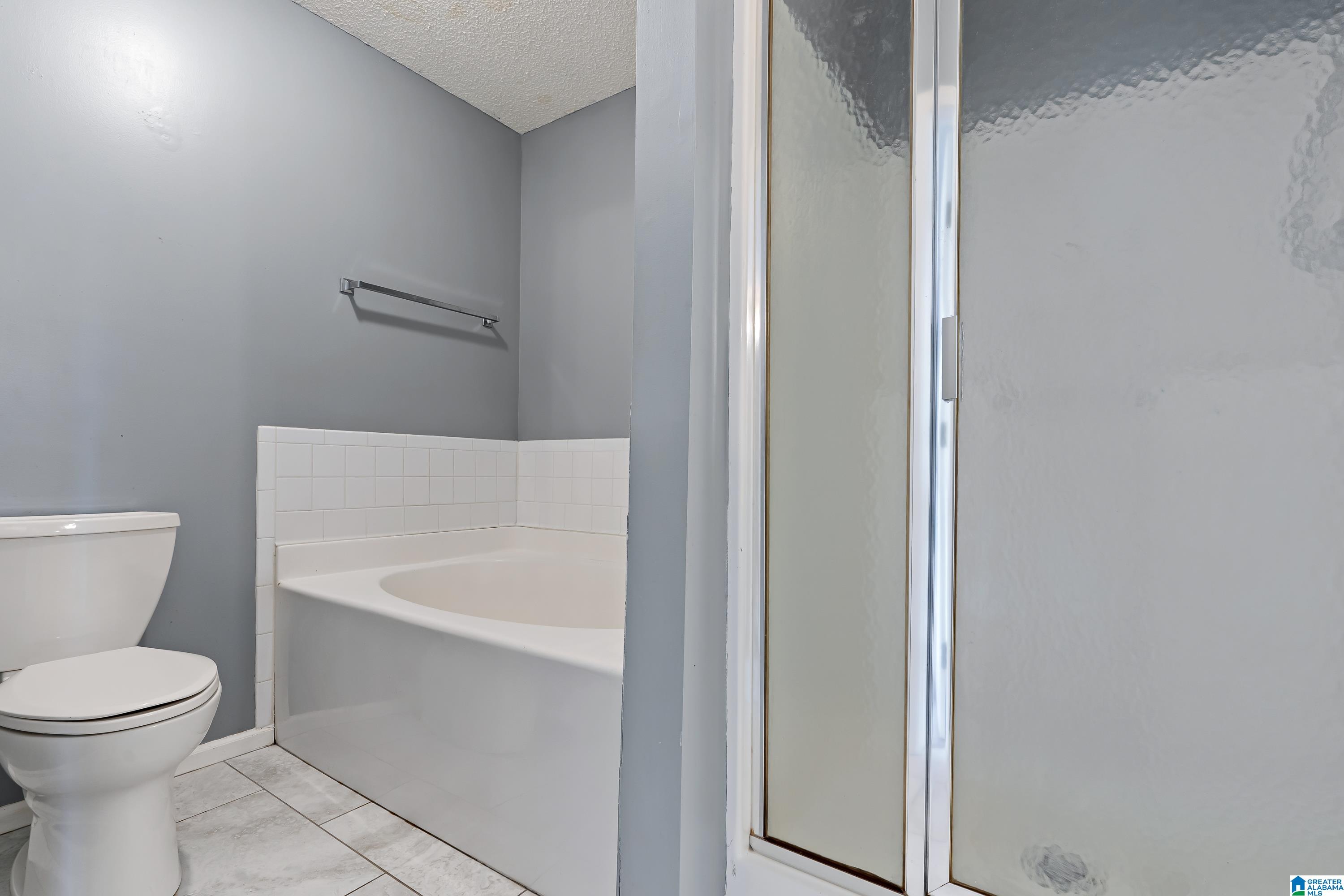 121 STONEHAVEN TRAIL