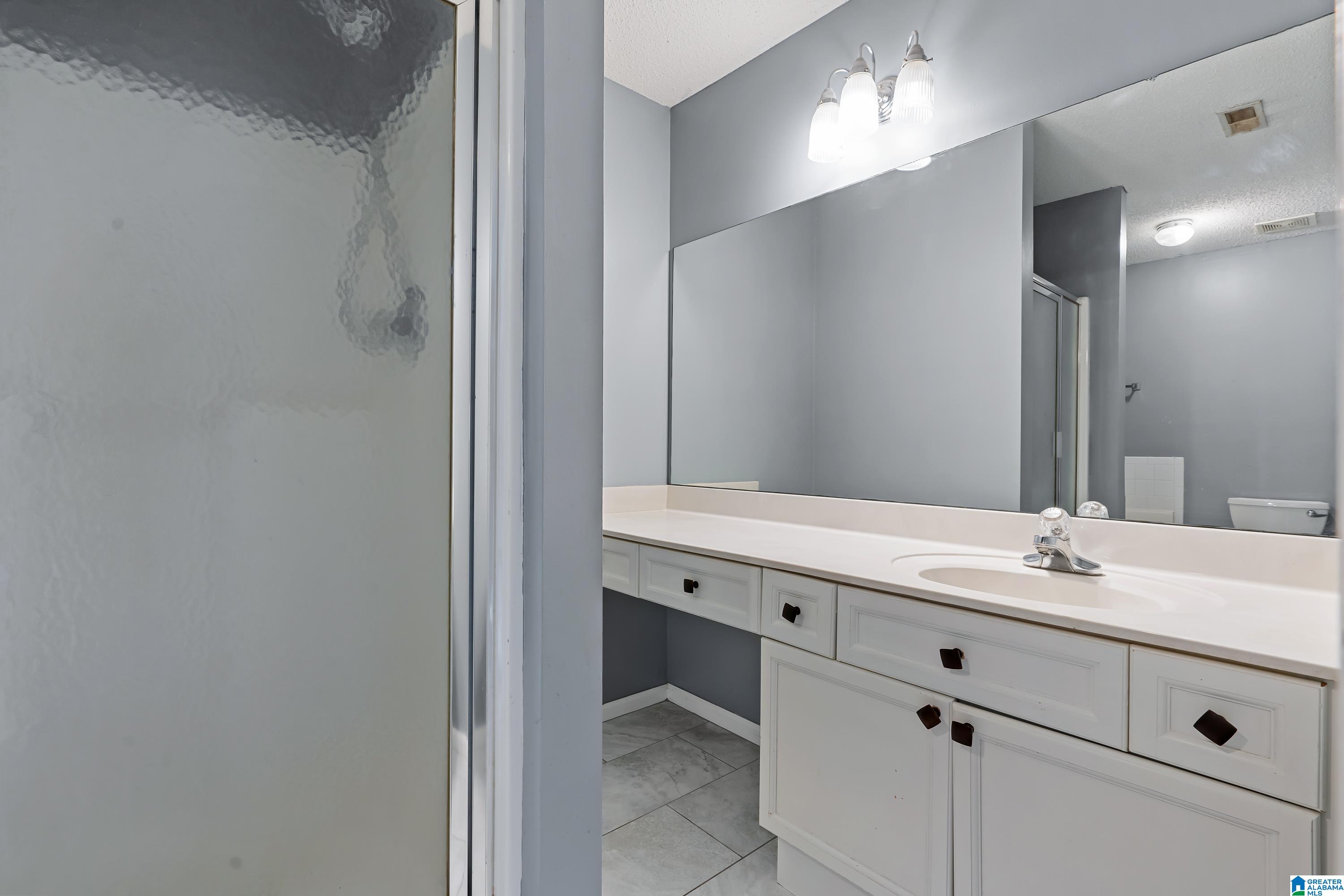 121 STONEHAVEN TRAIL