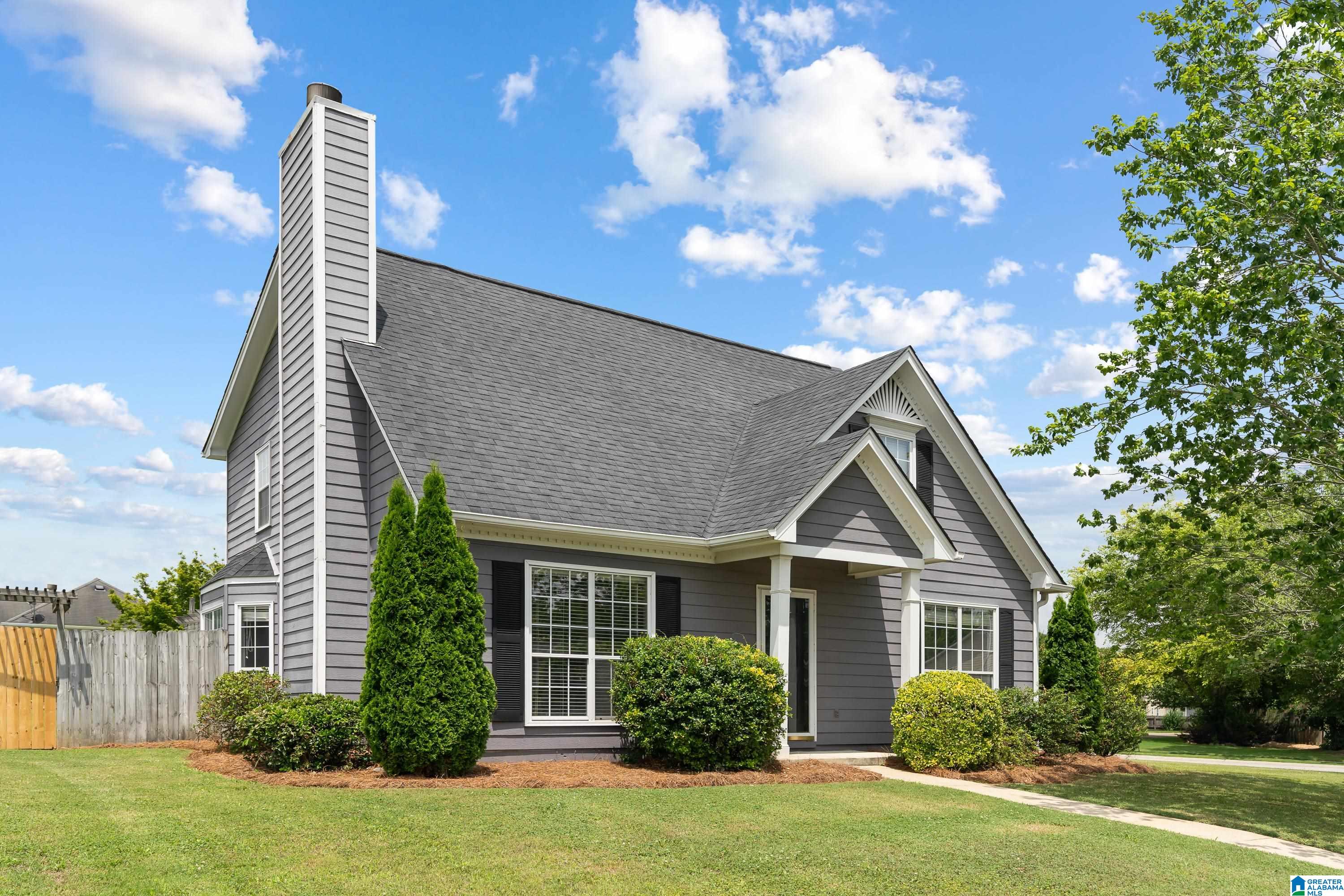 121 STONEHAVEN TRAIL