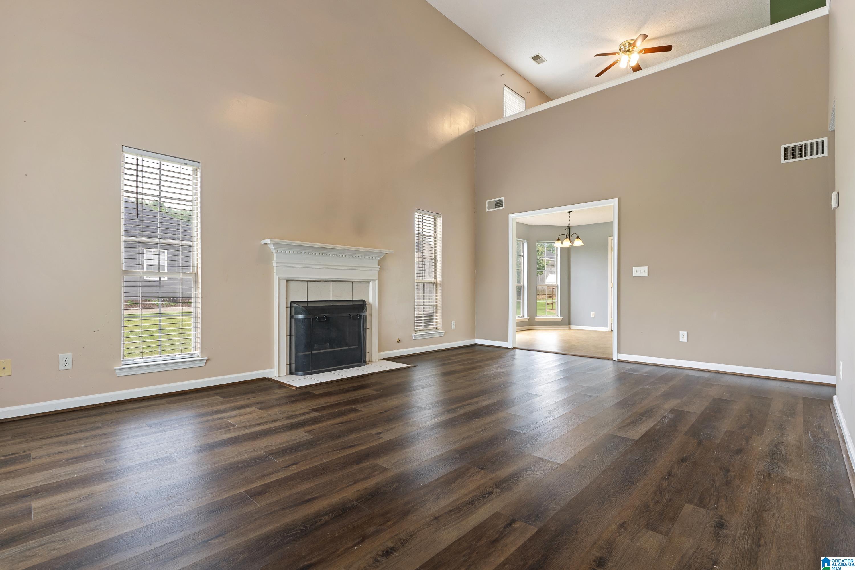 121 STONEHAVEN TRAIL