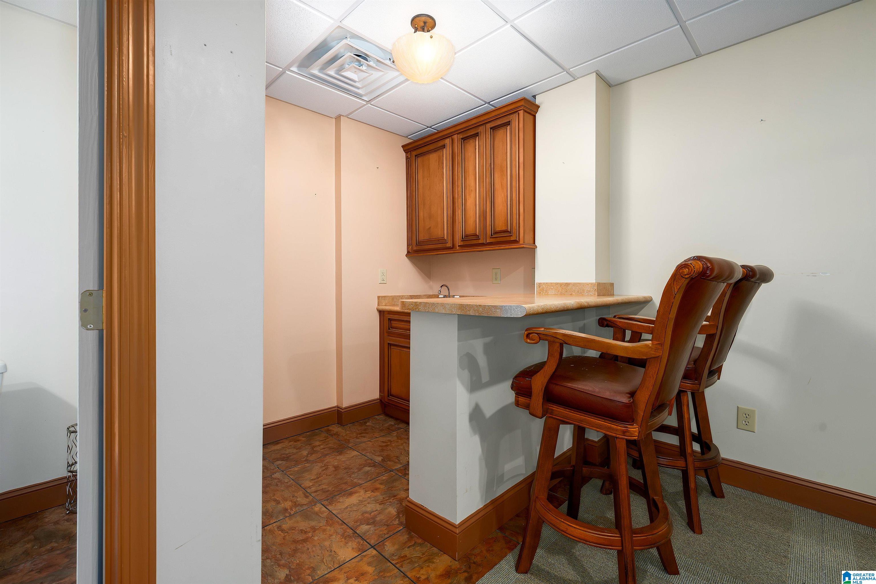 5040 KNOLL VIEW CIRCLE