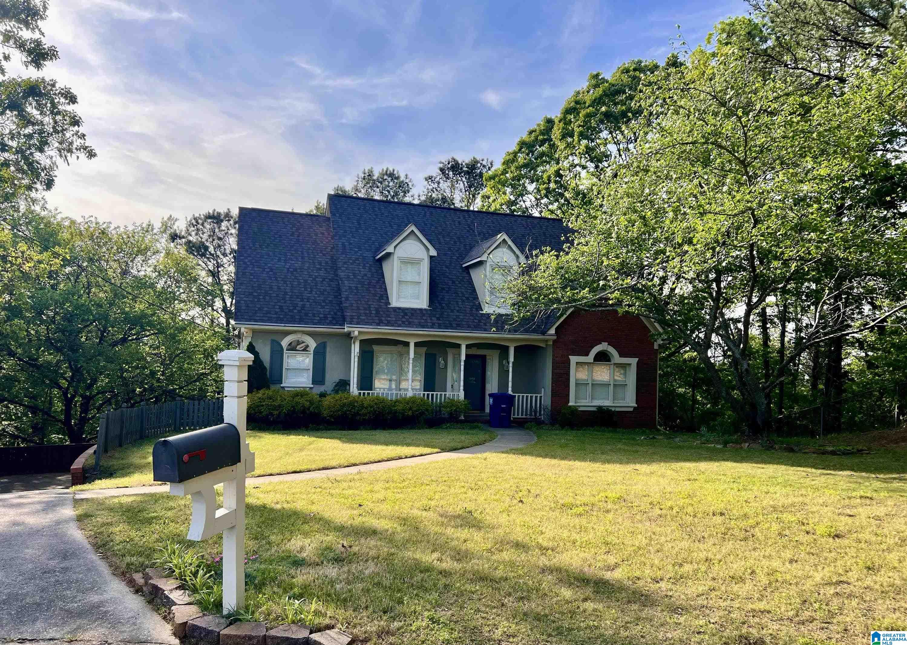 5040 KNOLL VIEW CIRCLE