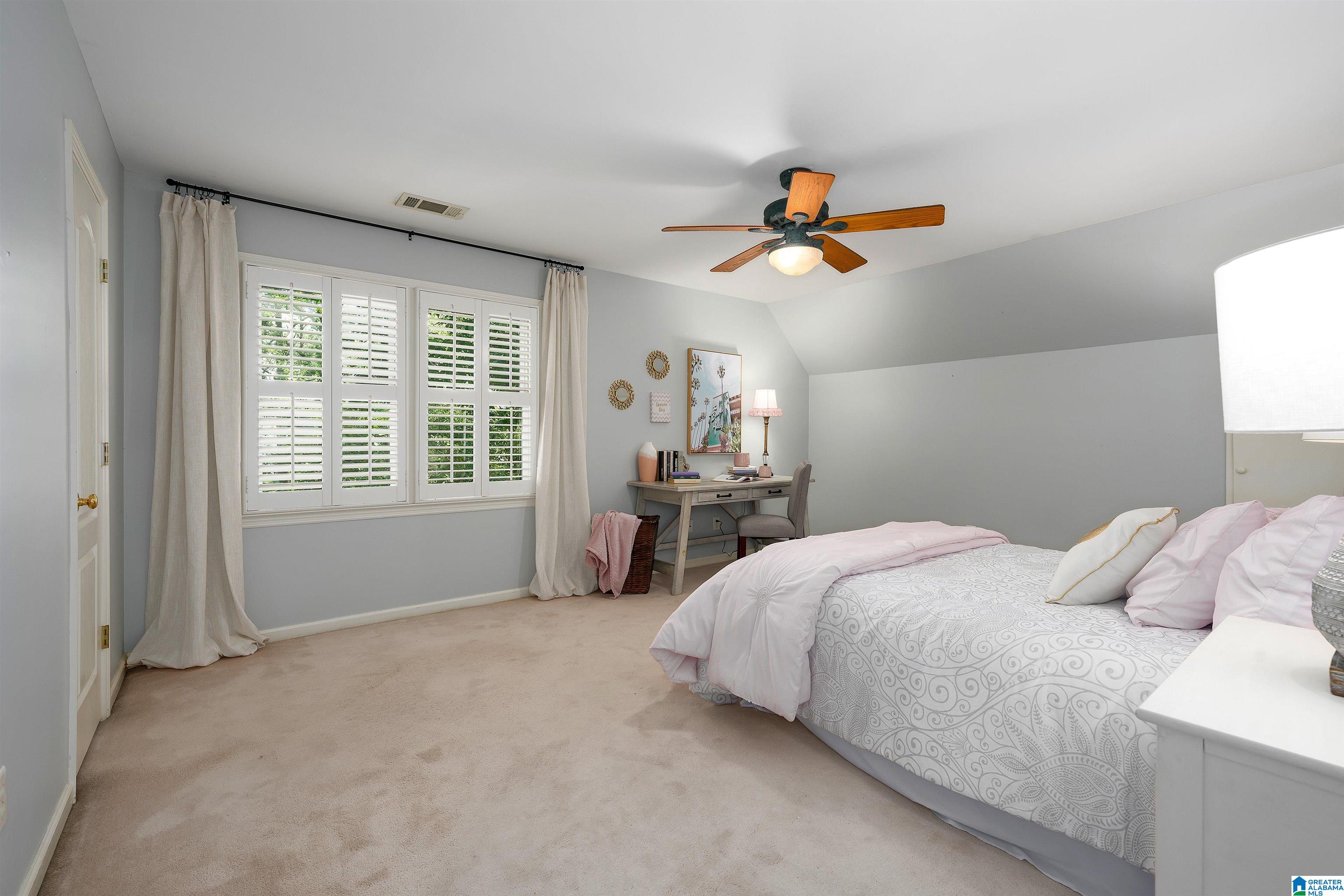 5040 KNOLL VIEW CIRCLE