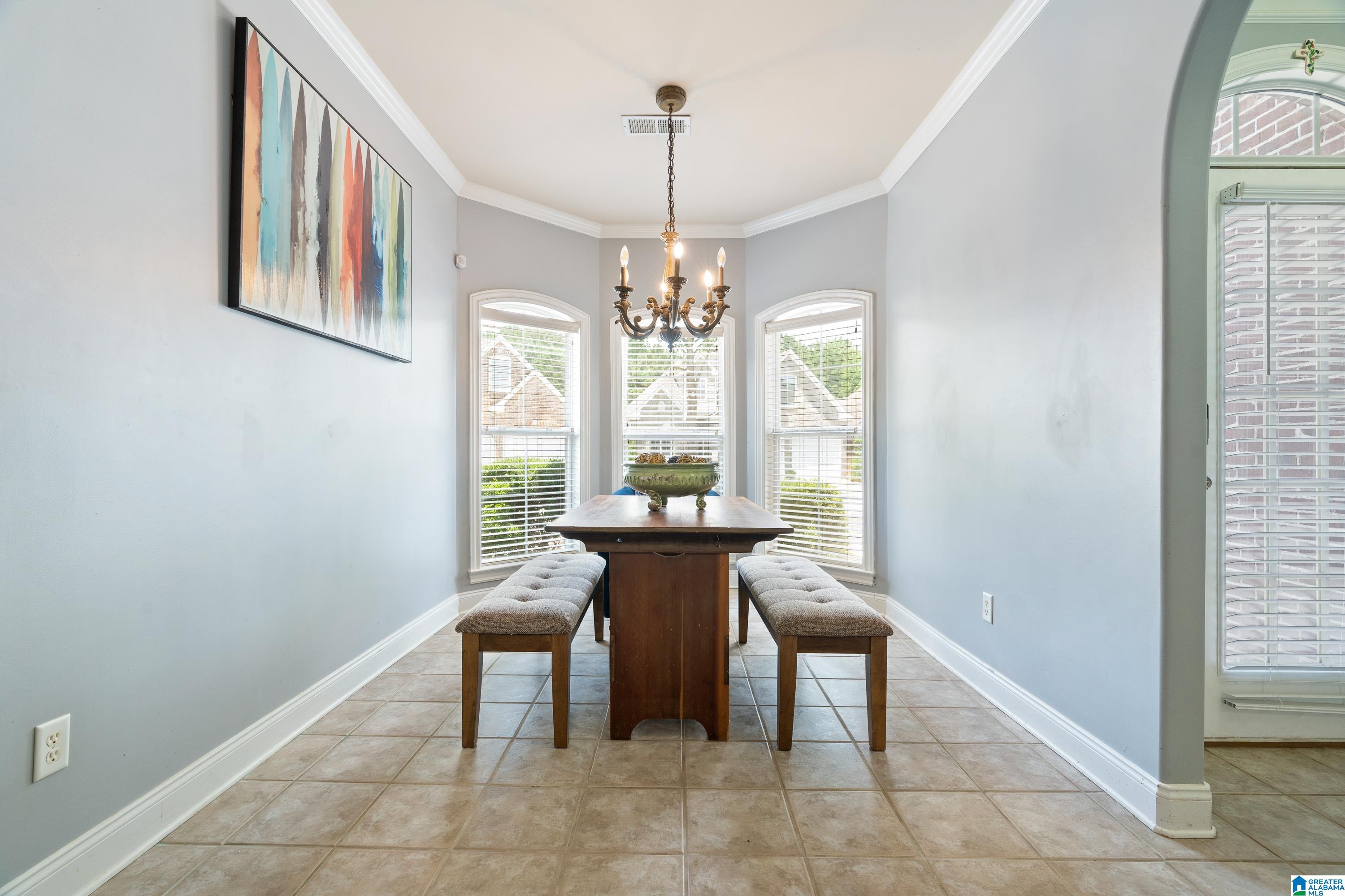 213 VINEYARD LANE