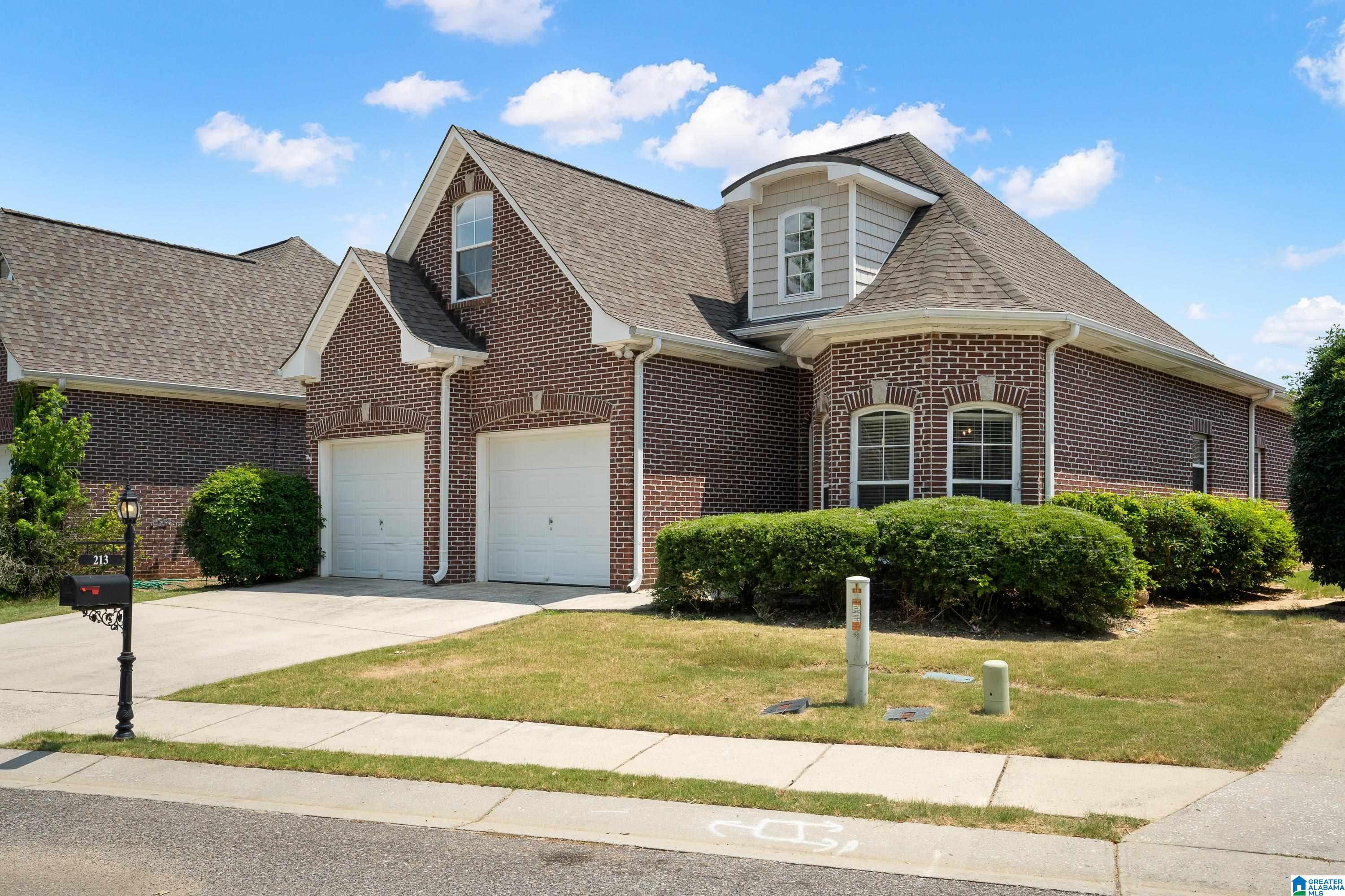 213 VINEYARD LANE