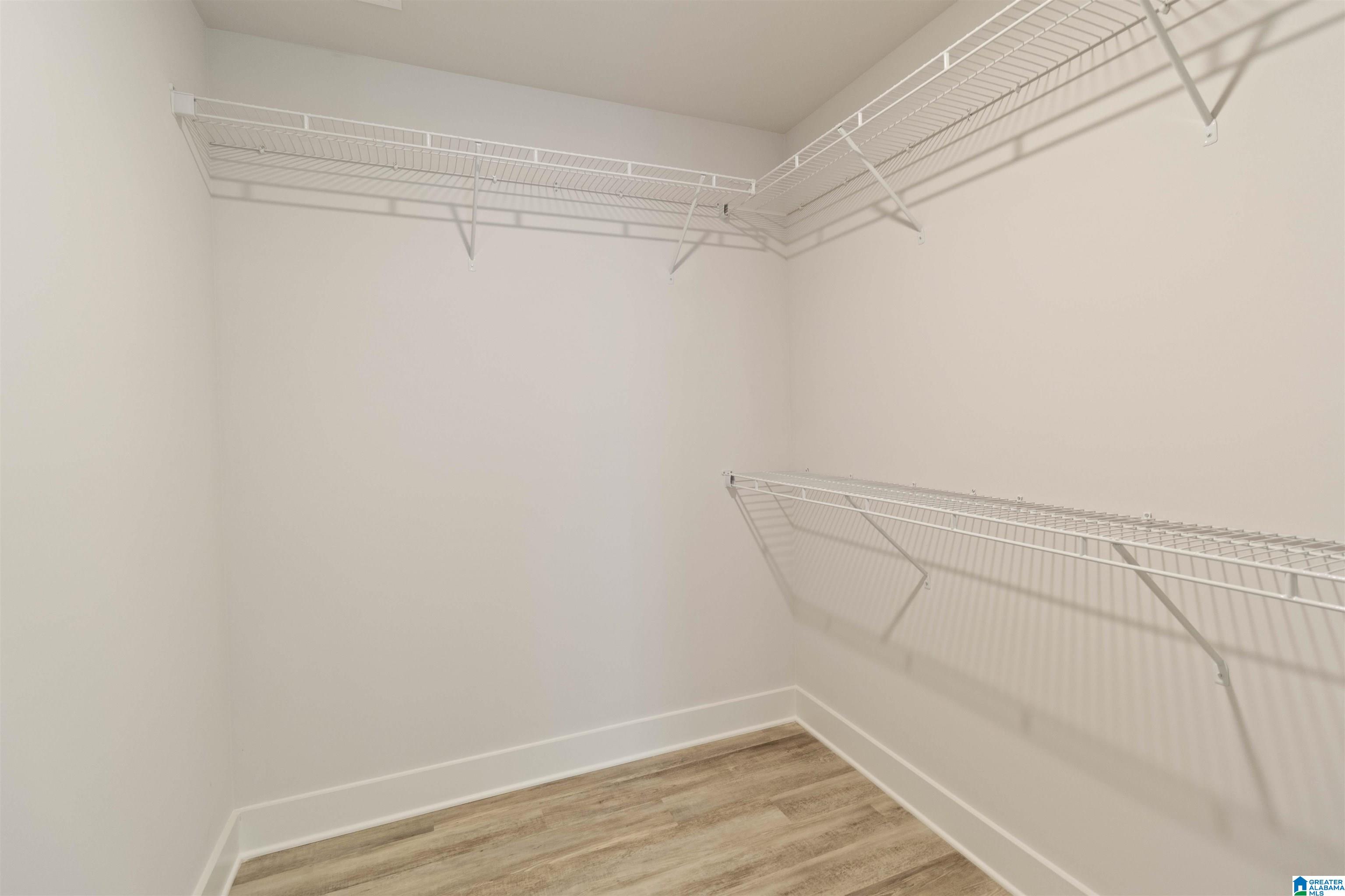 229 PURE RIVER CIRCLE