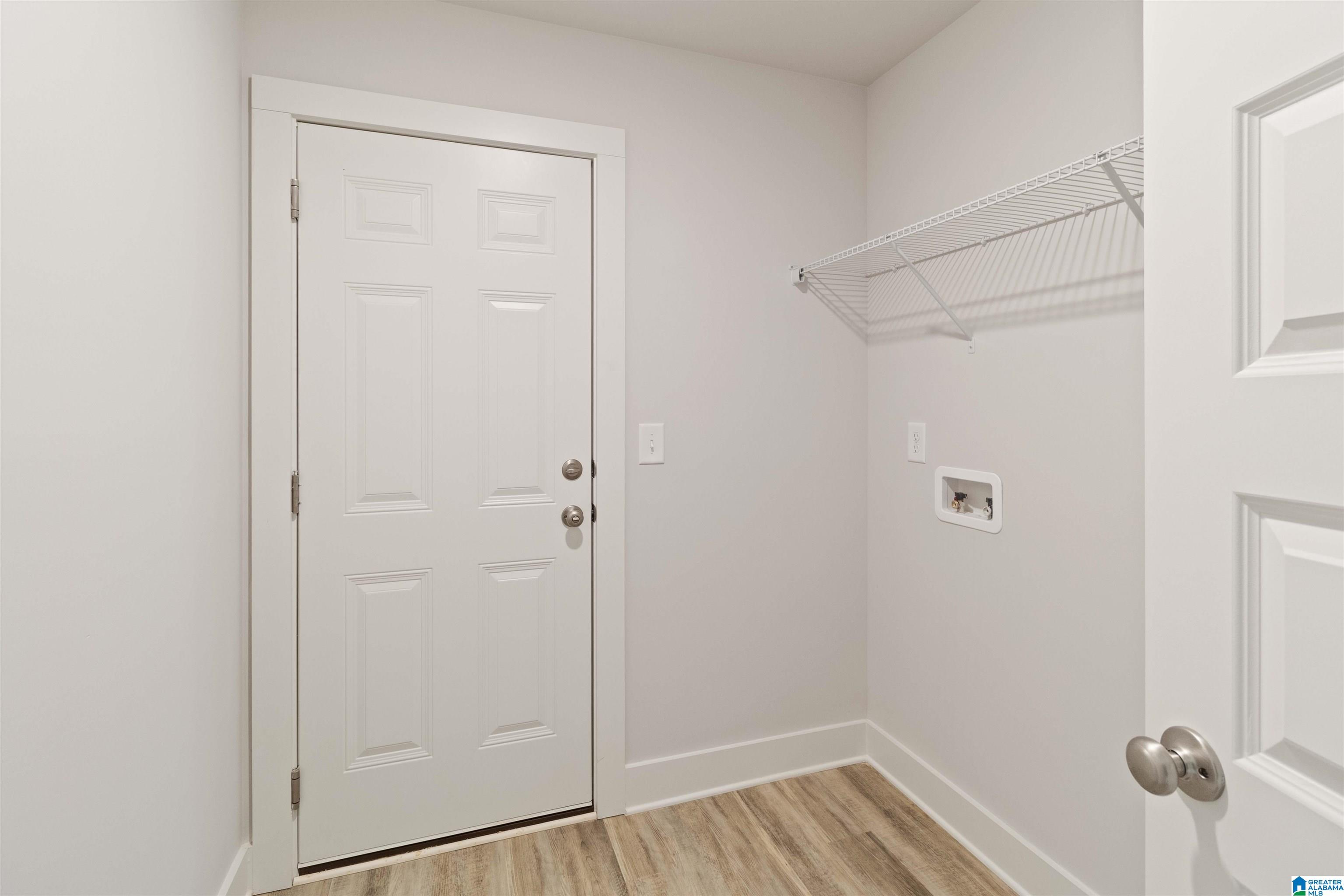 229 PURE RIVER CIRCLE