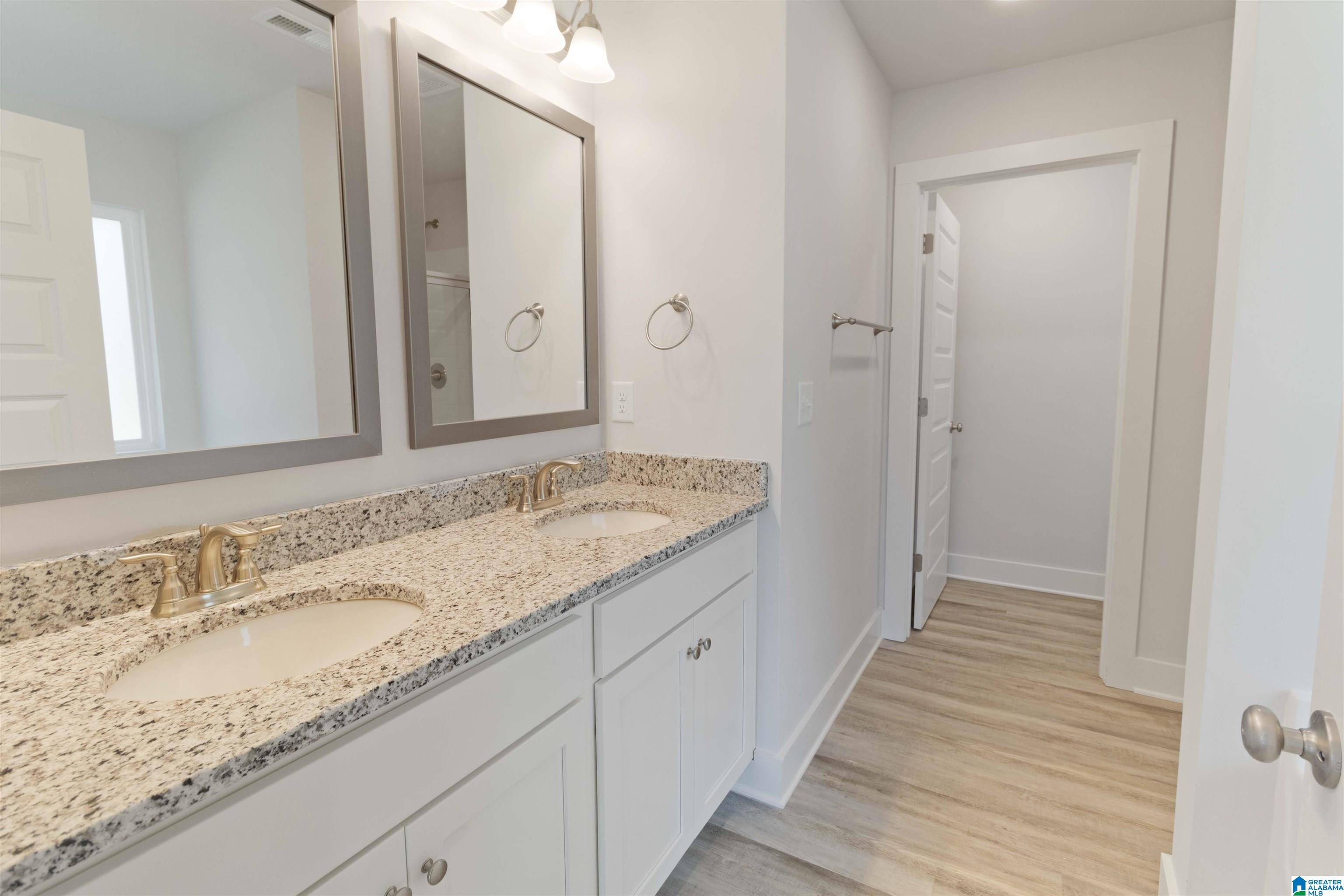 229 PURE RIVER CIRCLE