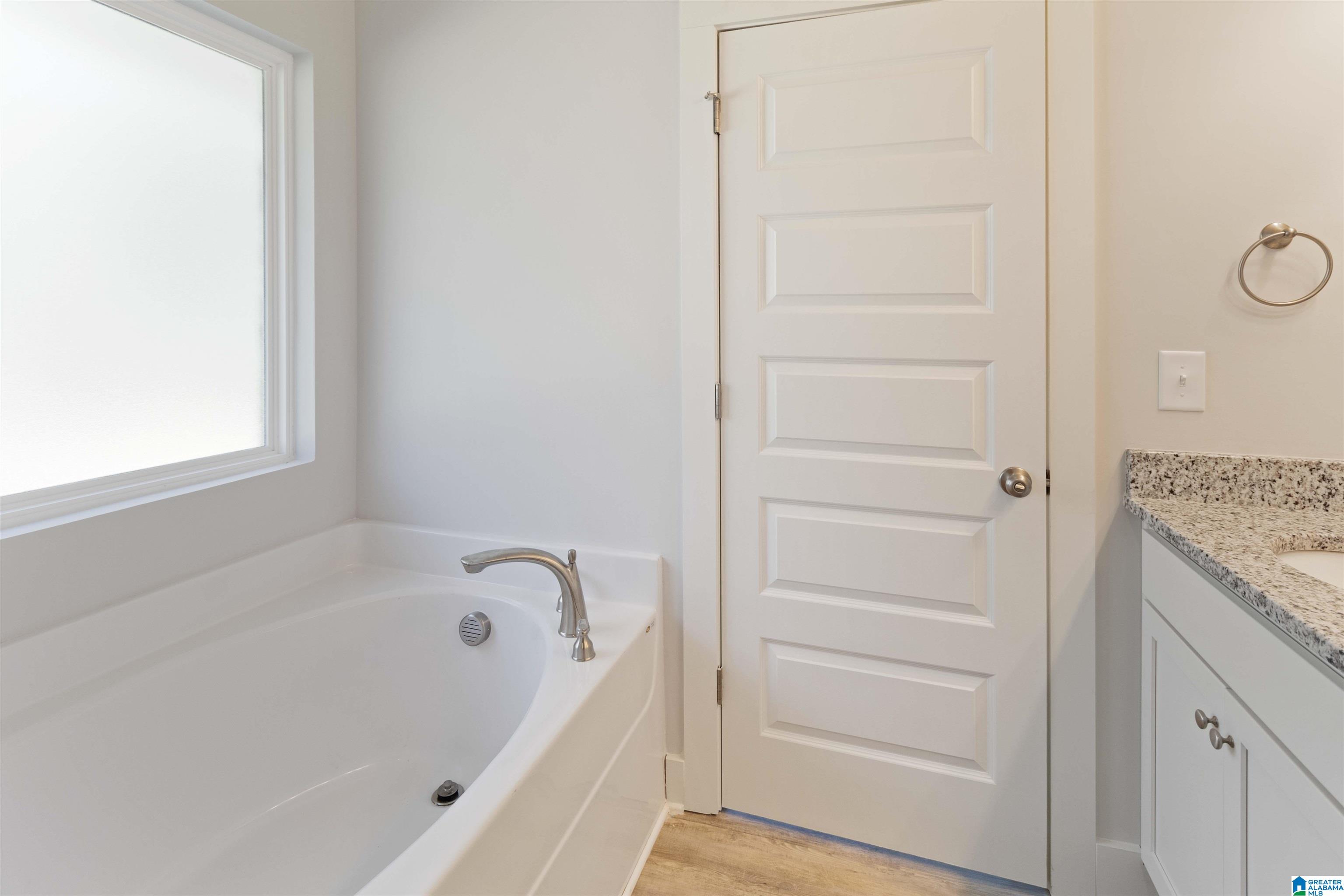 229 PURE RIVER CIRCLE