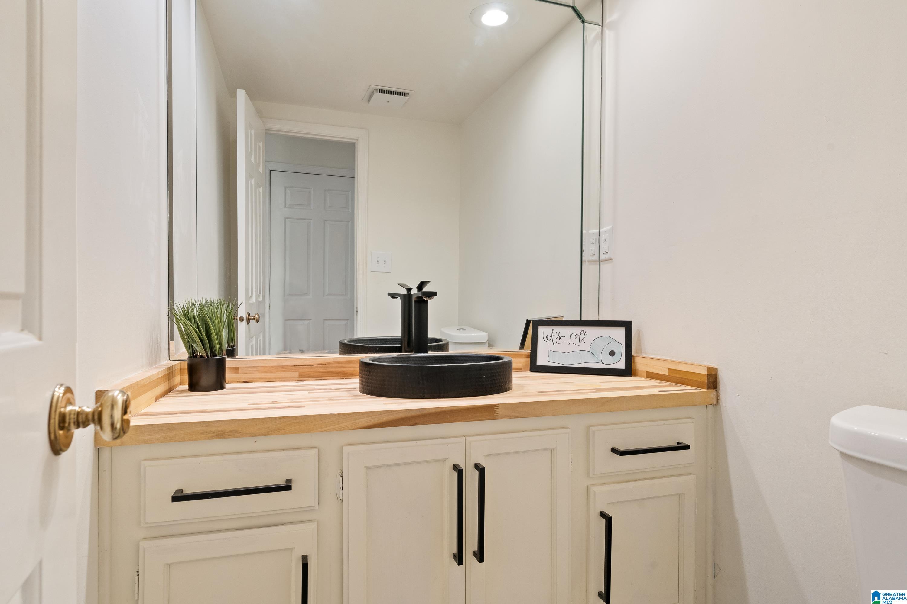 2104 ARROWLEAF DRIVE