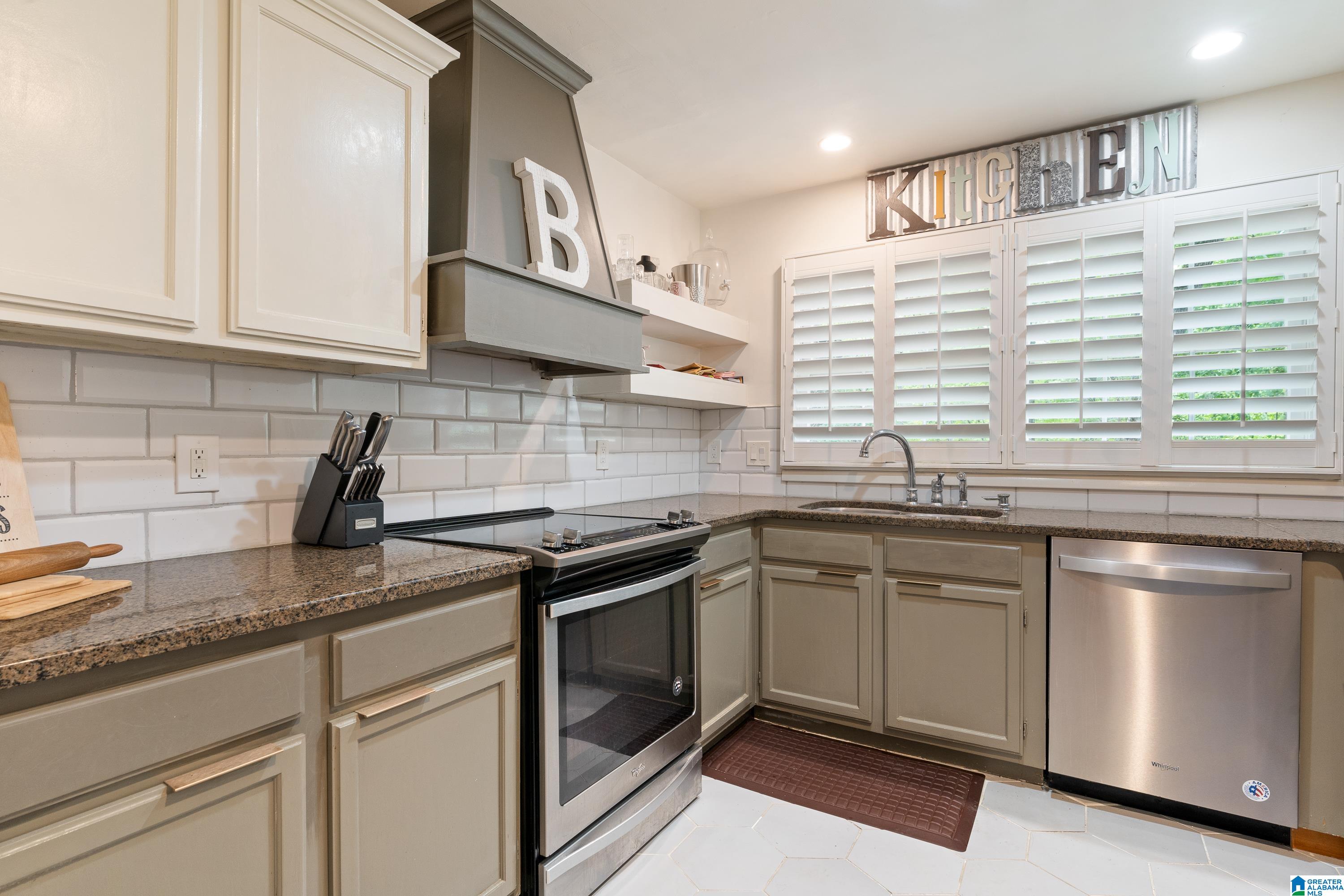 2104 ARROWLEAF DRIVE