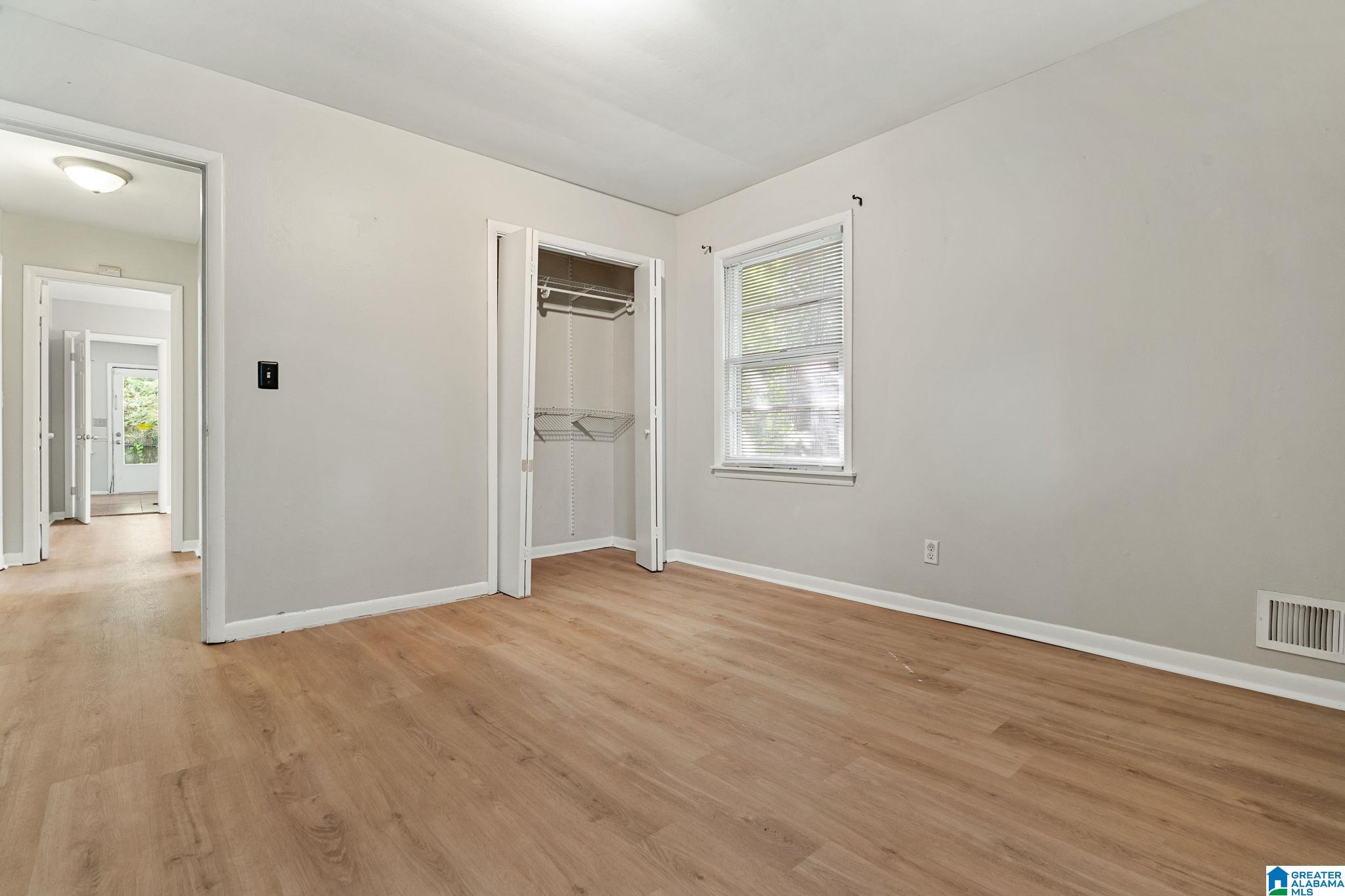 2720 5TH STREET NE