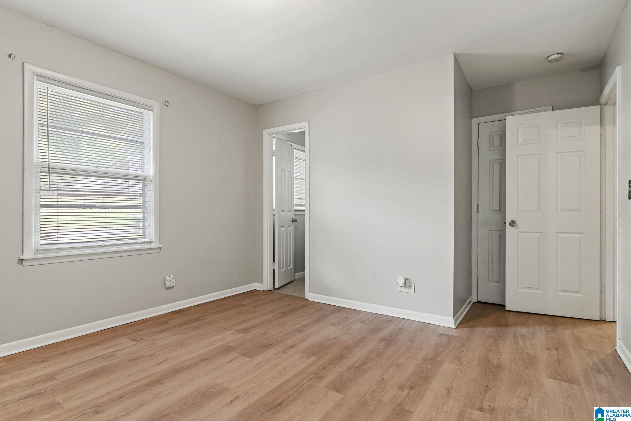 2720 5TH STREET NE