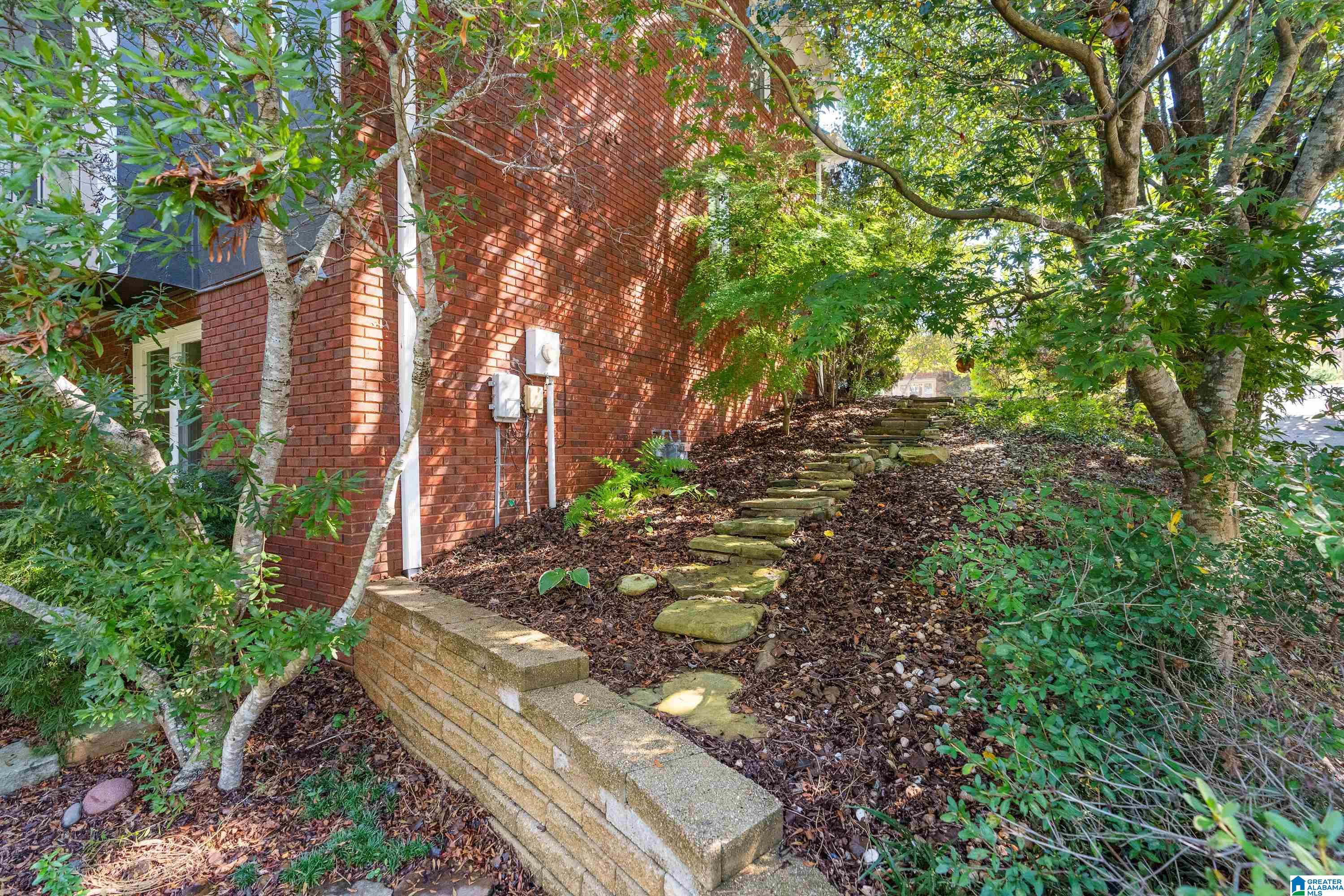 5512 MAGNOLIA TRACE CIRCLE