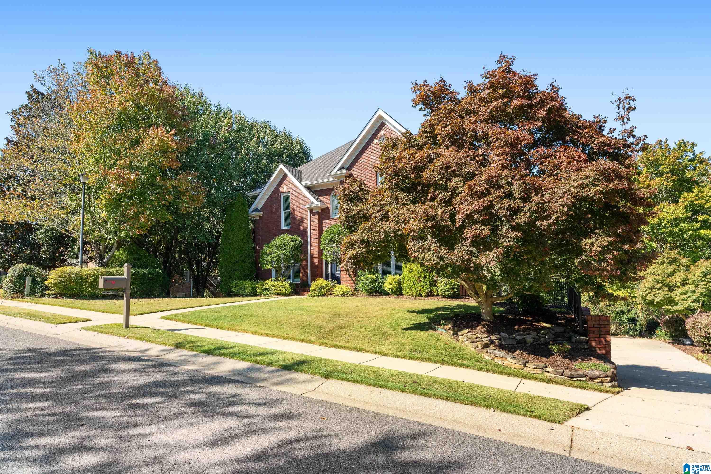 5512 MAGNOLIA TRACE CIRCLE