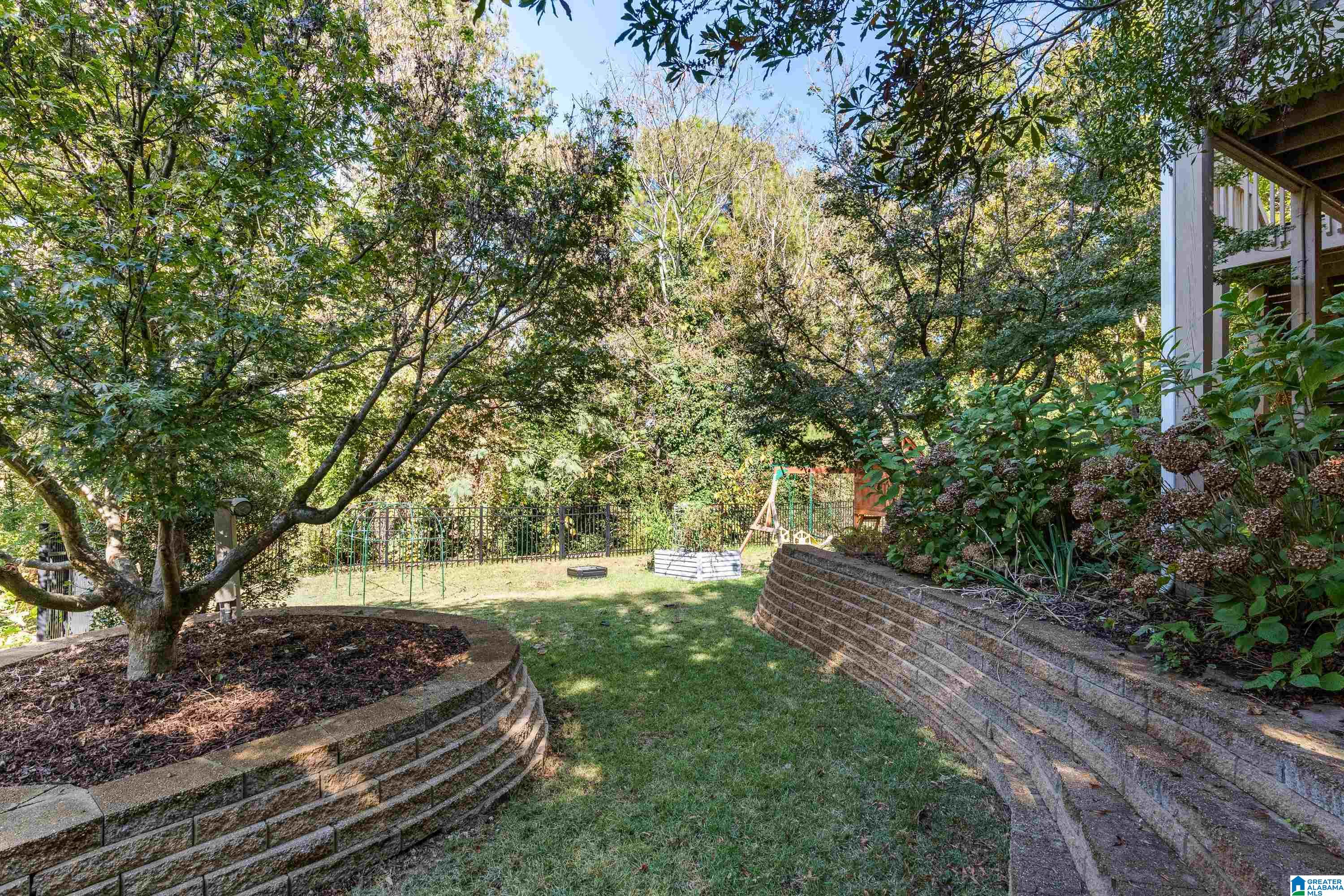 5512 MAGNOLIA TRACE CIRCLE