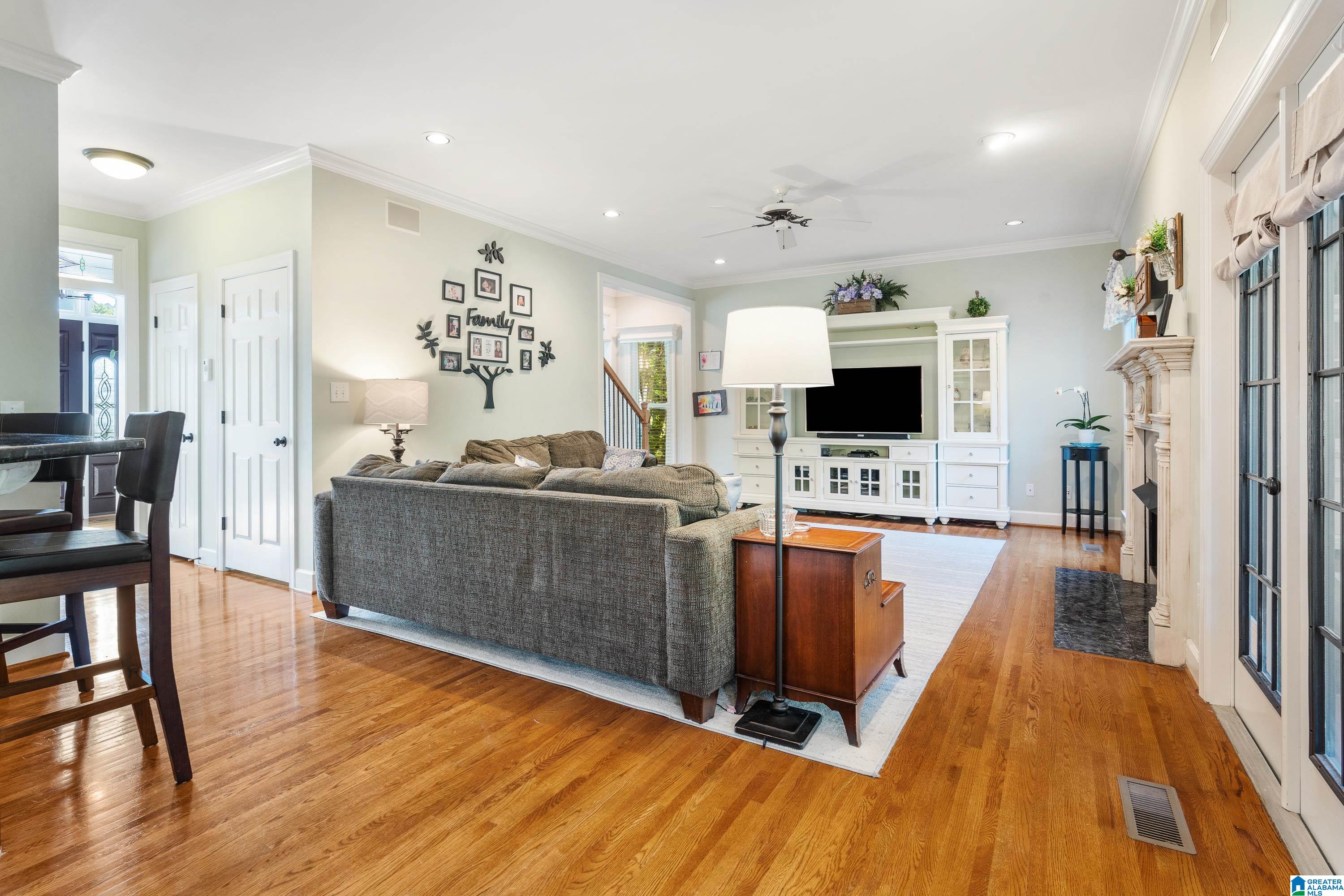 5512 MAGNOLIA TRACE CIRCLE