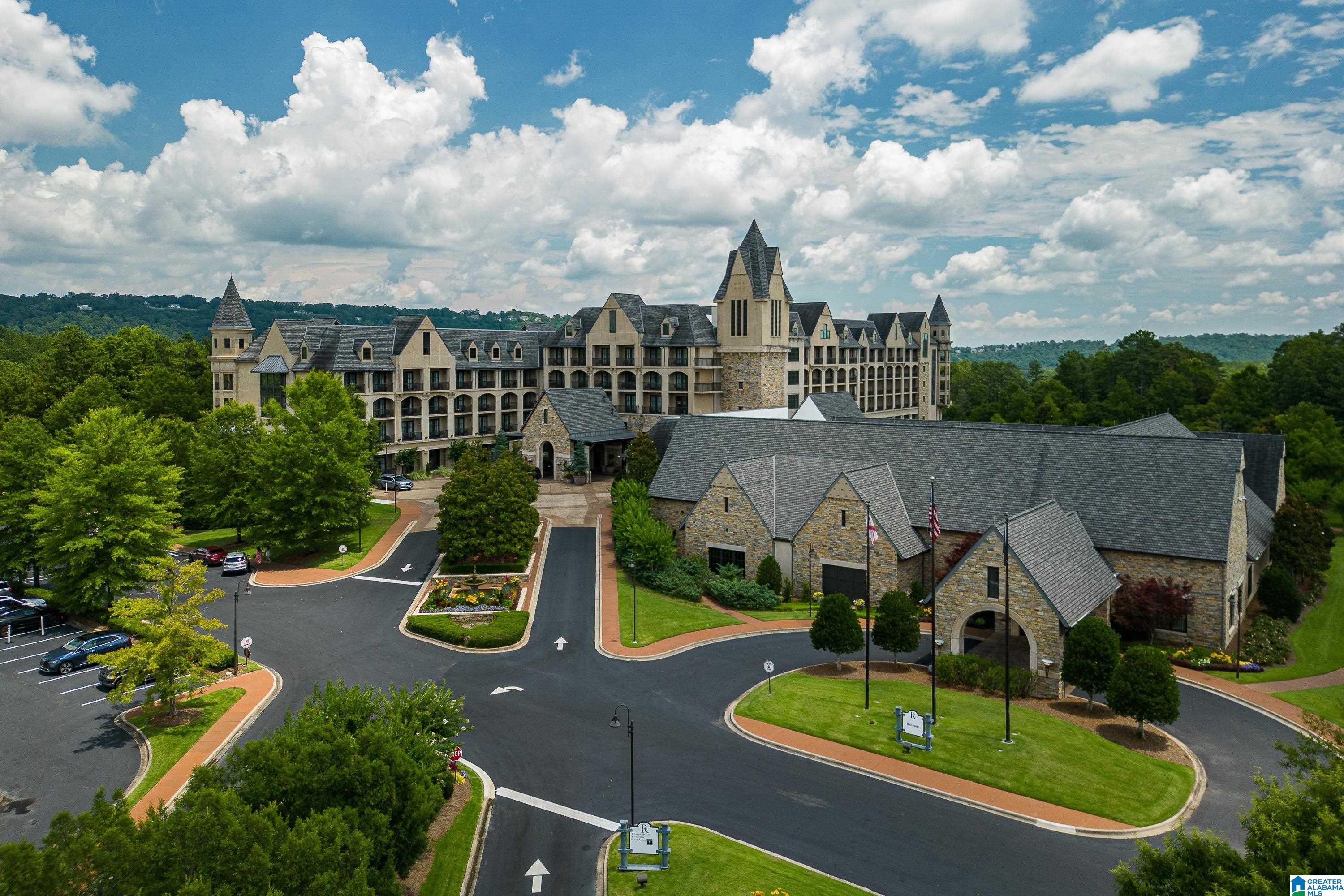 2385 VILLAGE CENTER STREET