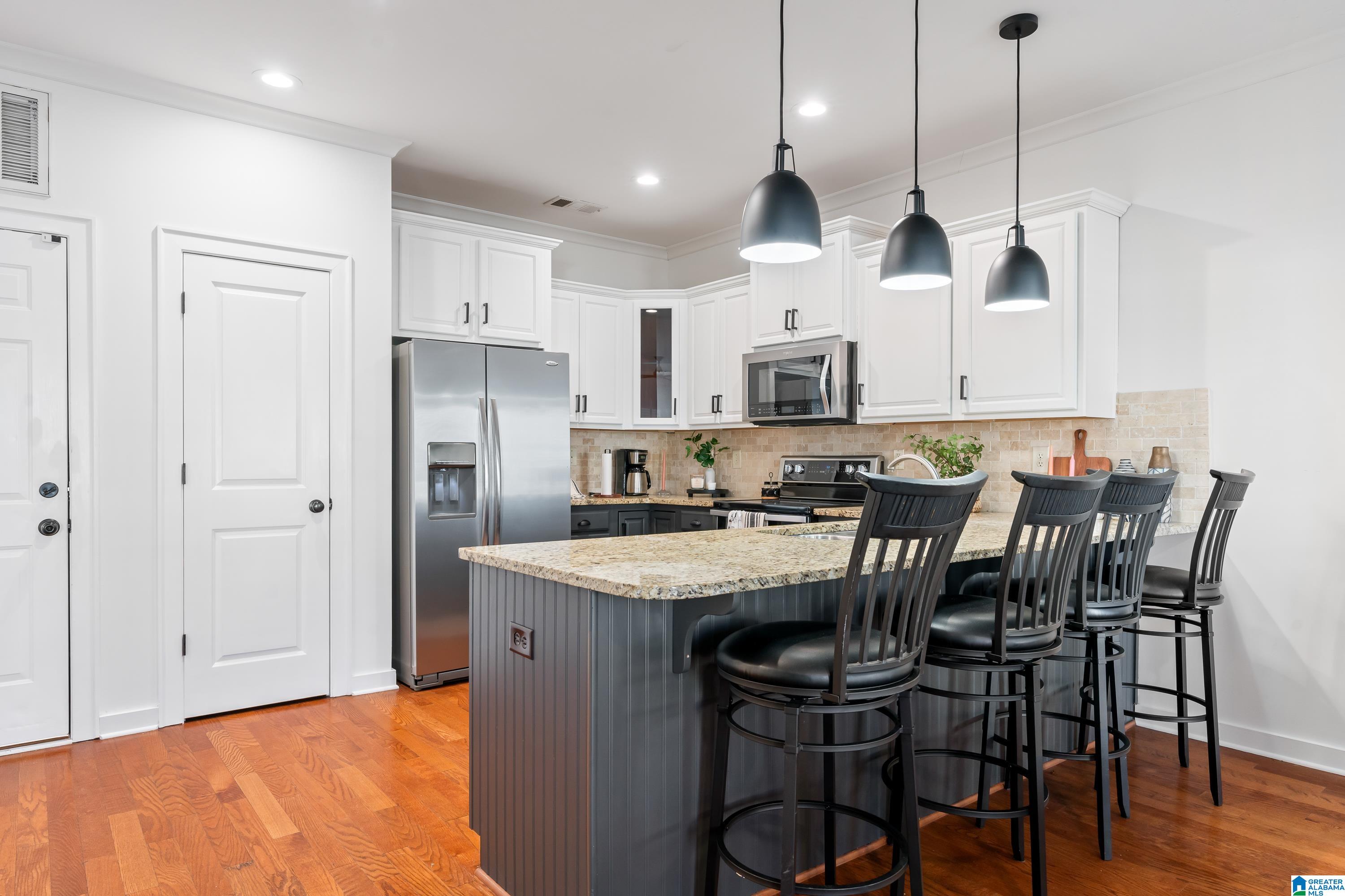 2385 VILLAGE CENTER STREET