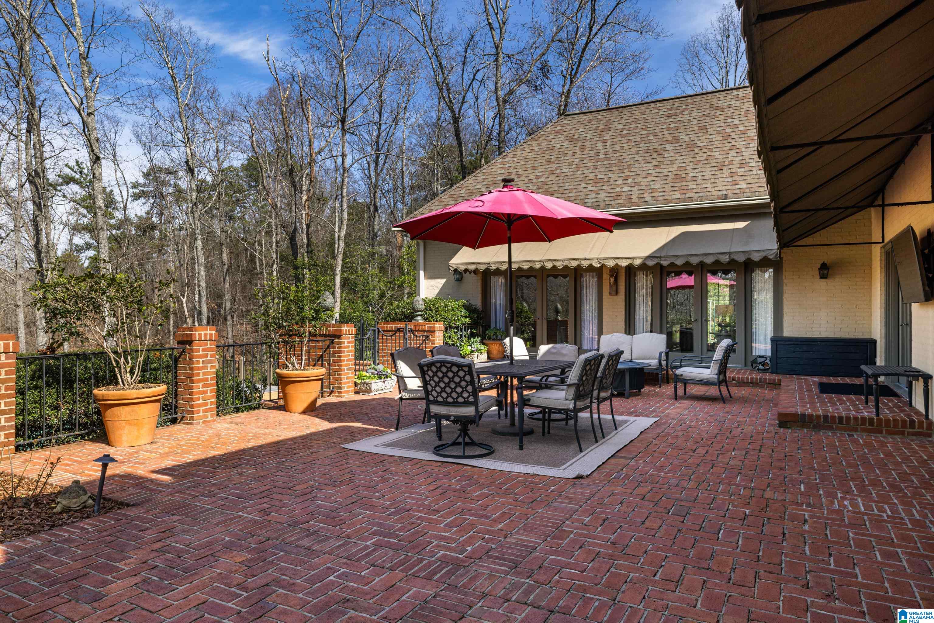 2642 ABINGDON ROAD