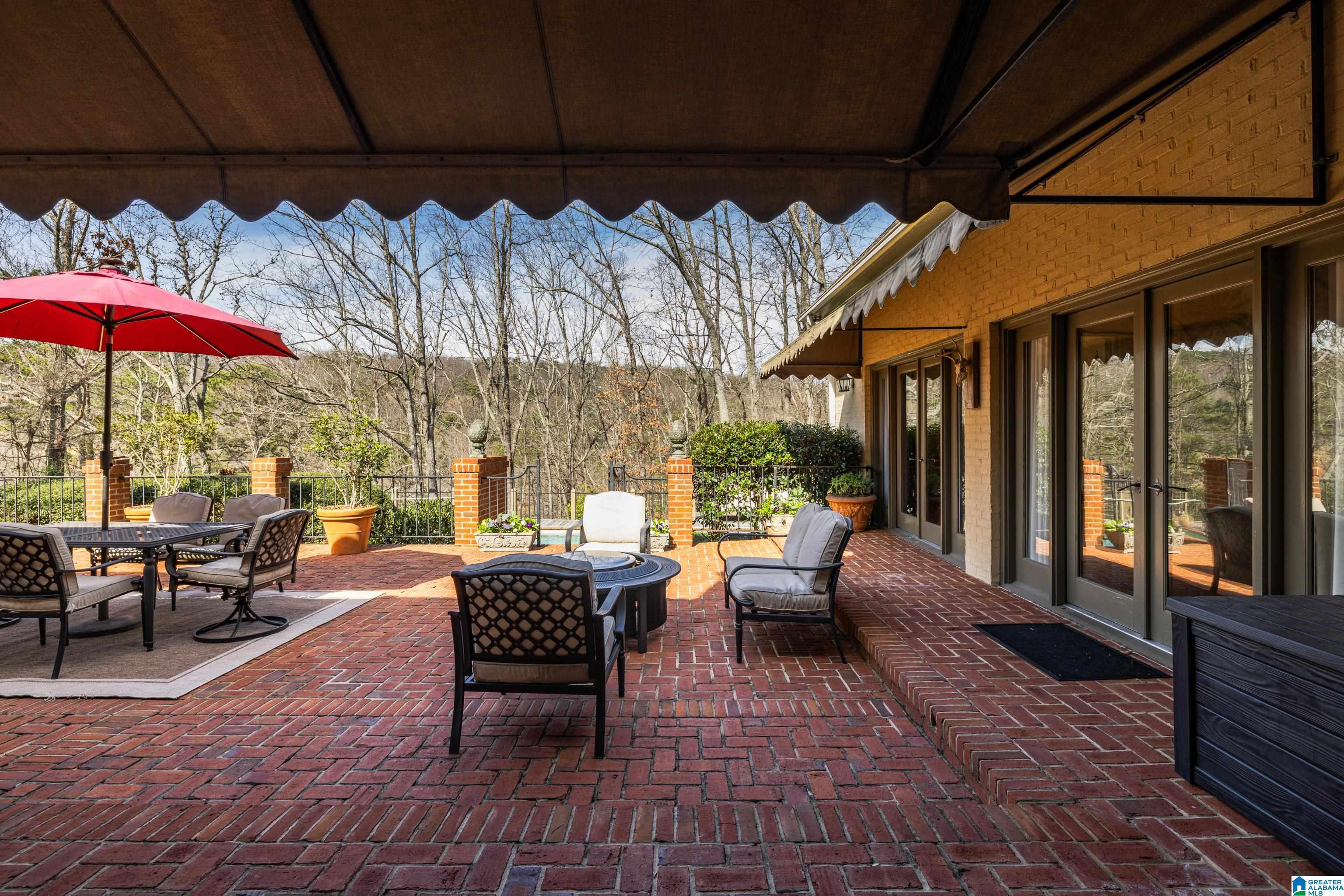 2642 ABINGDON ROAD