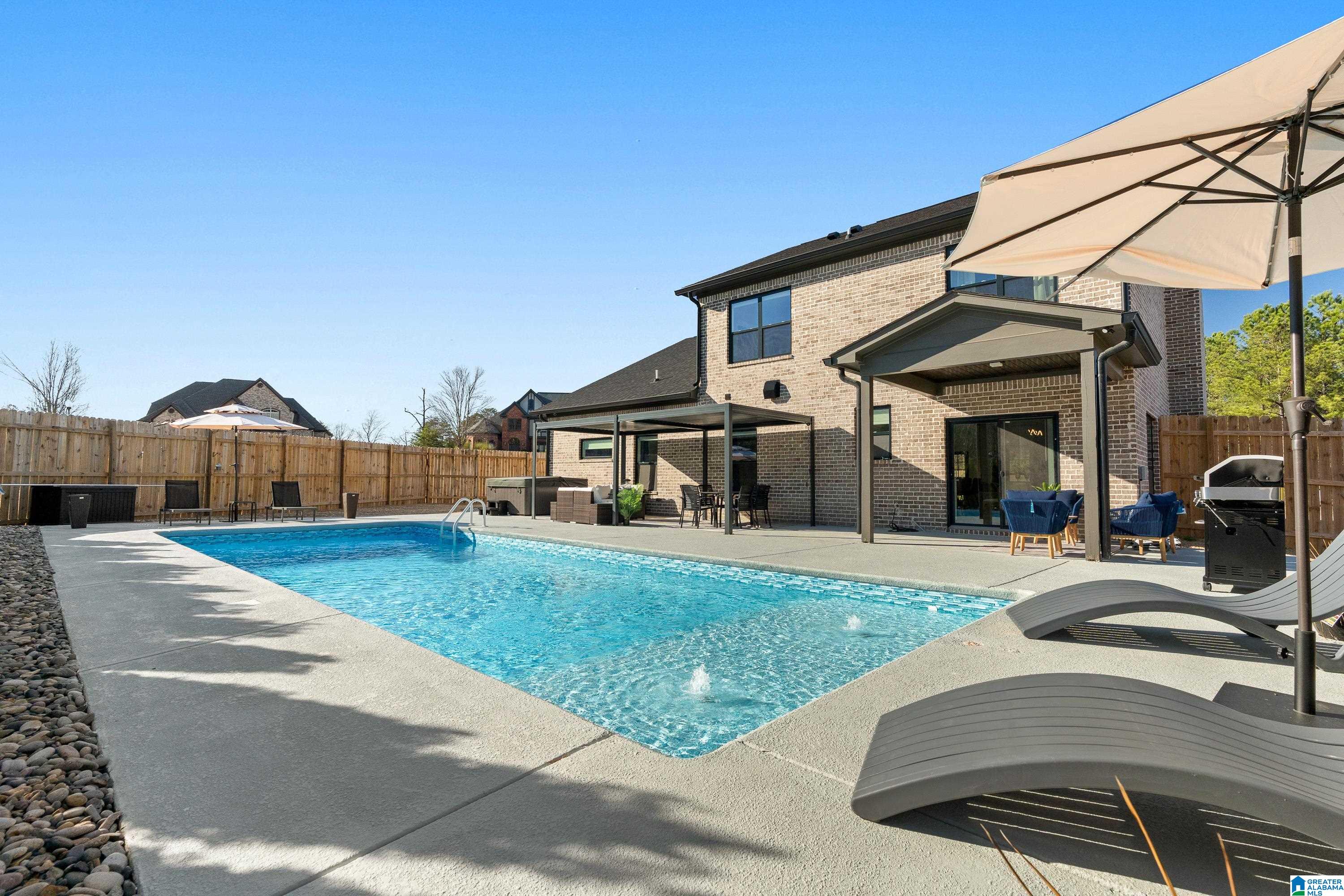 131 JEWELL CIRCLE