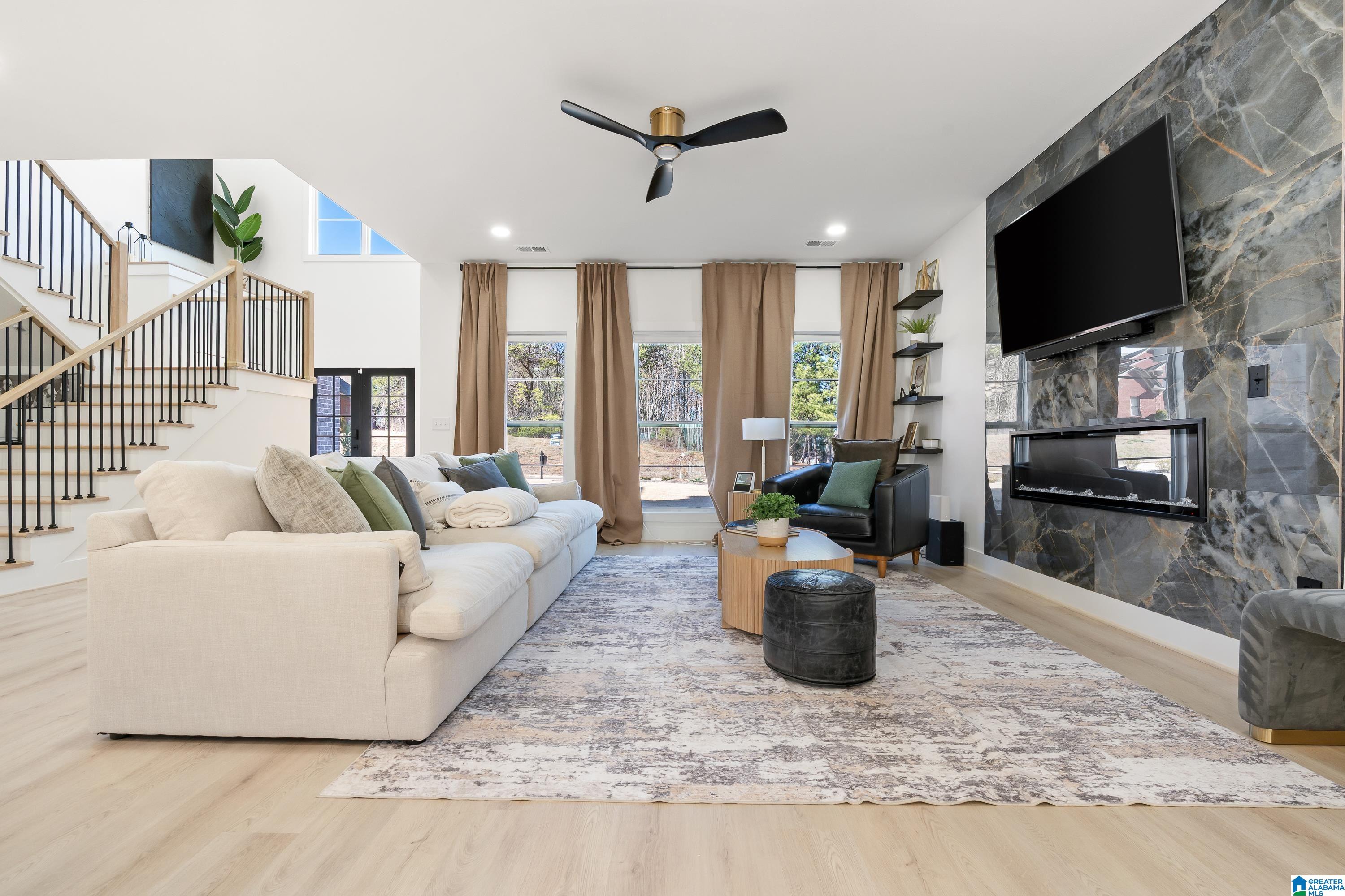131 JEWELL CIRCLE