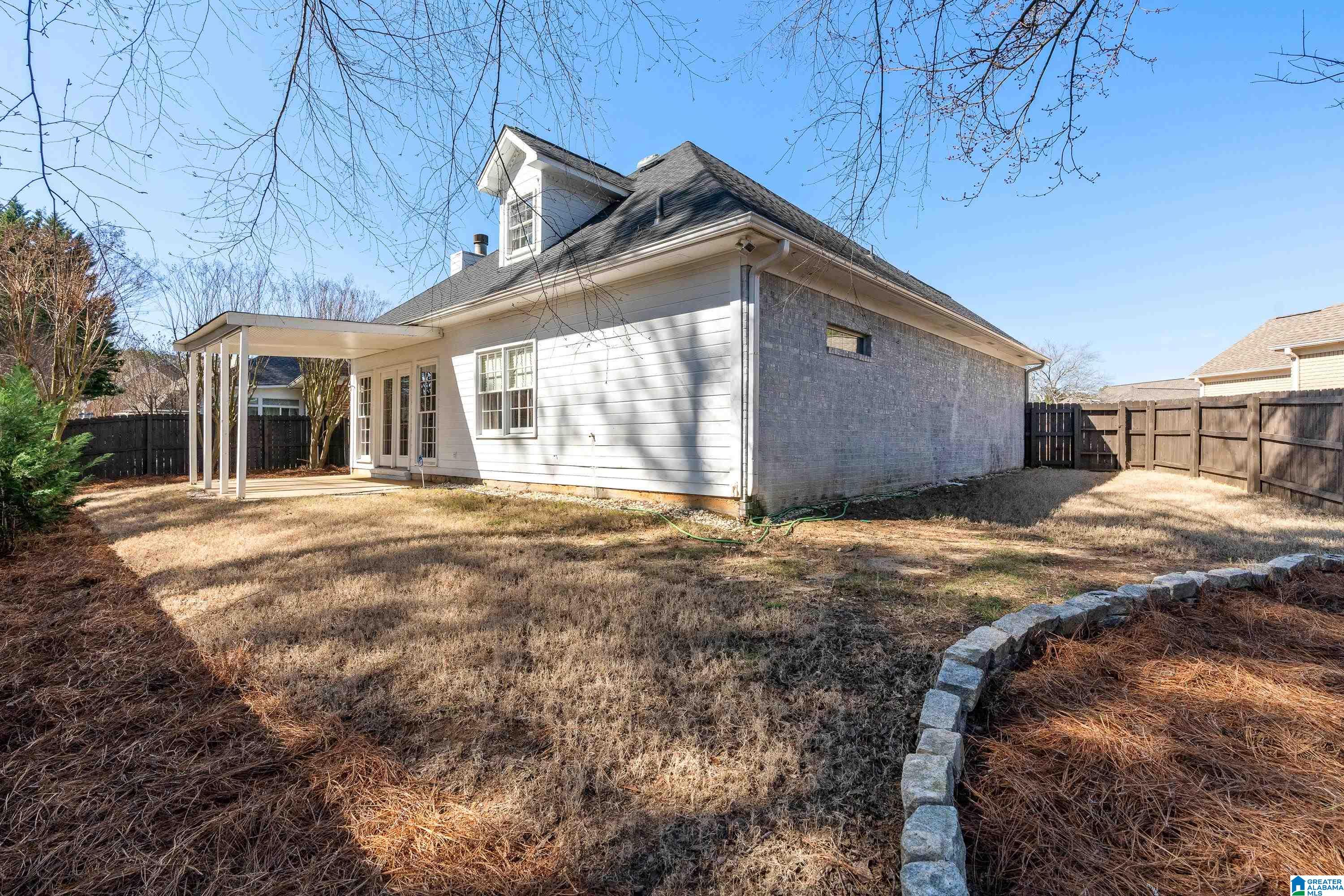 1832 STONE BROOK LANE