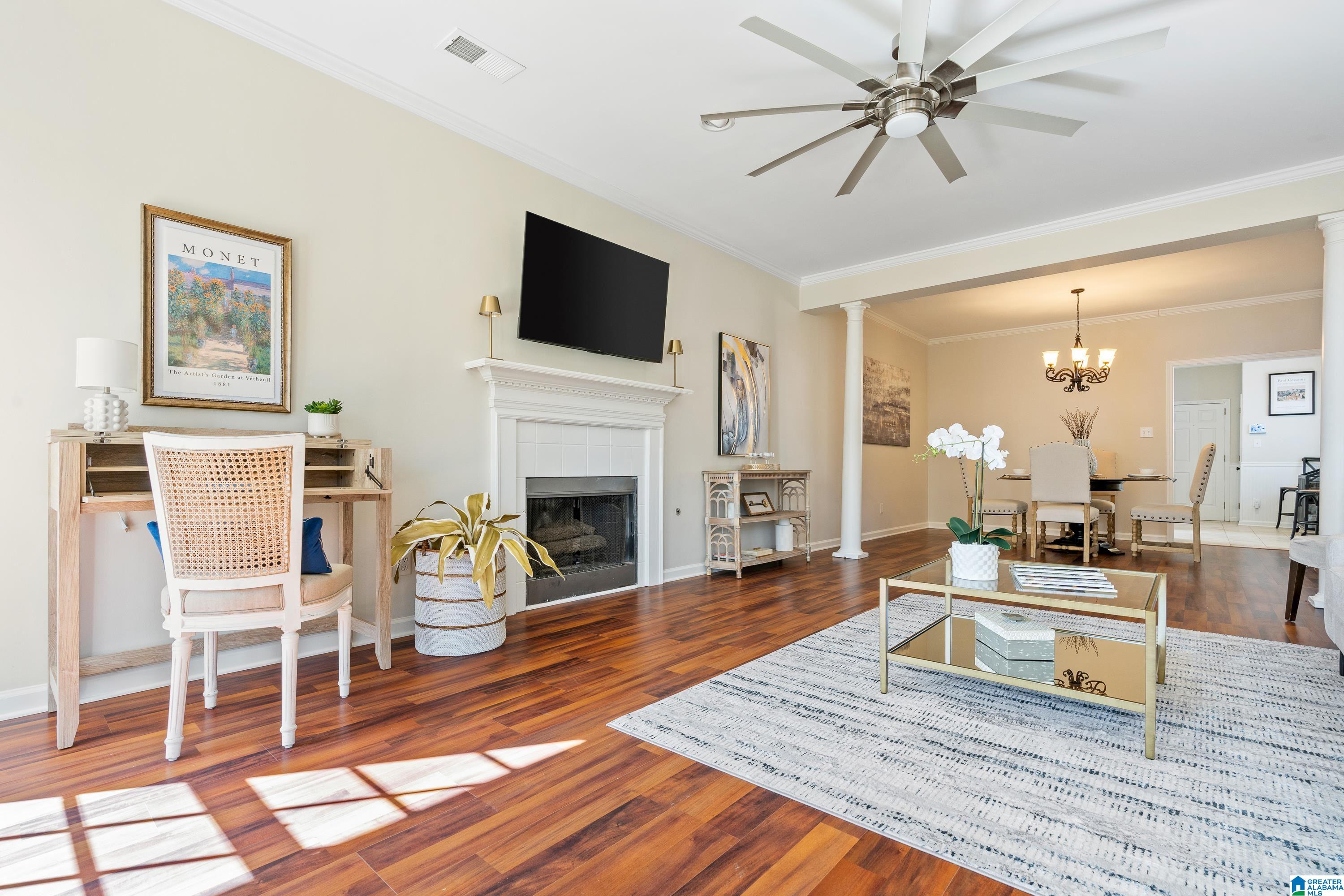 1832 STONE BROOK LANE