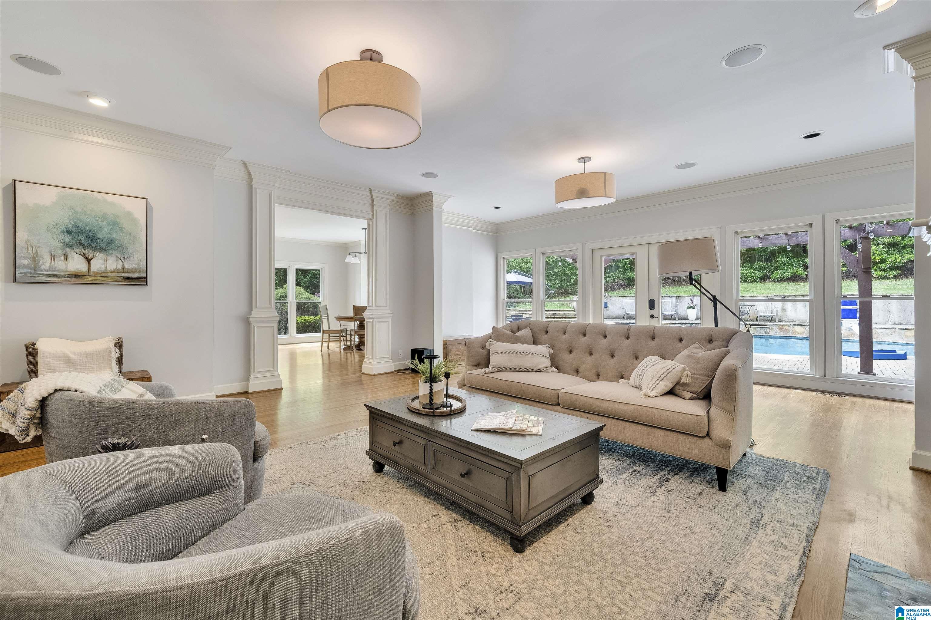 3030 HAMPTON CIRCLE