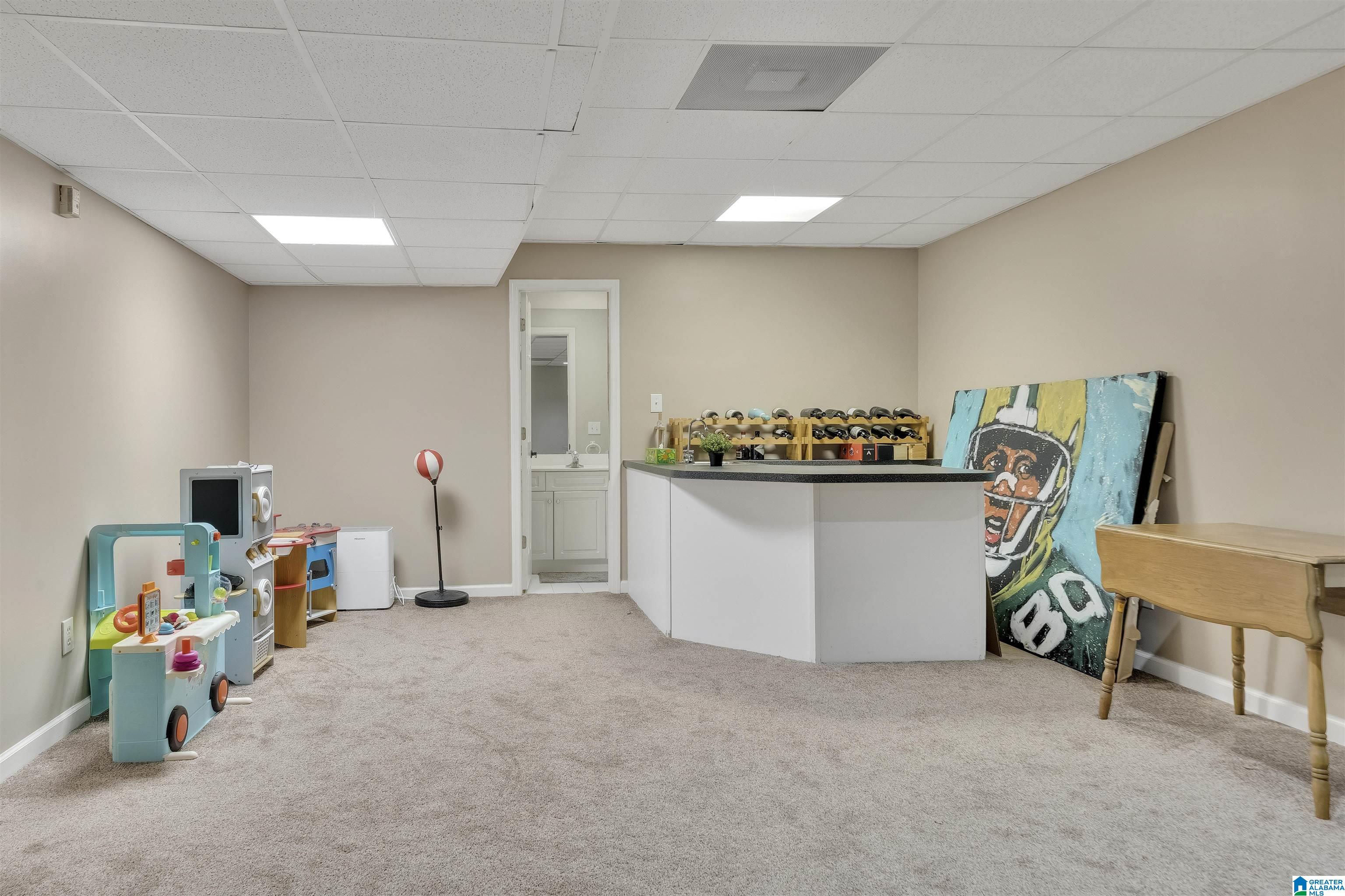 3030 HAMPTON CIRCLE
