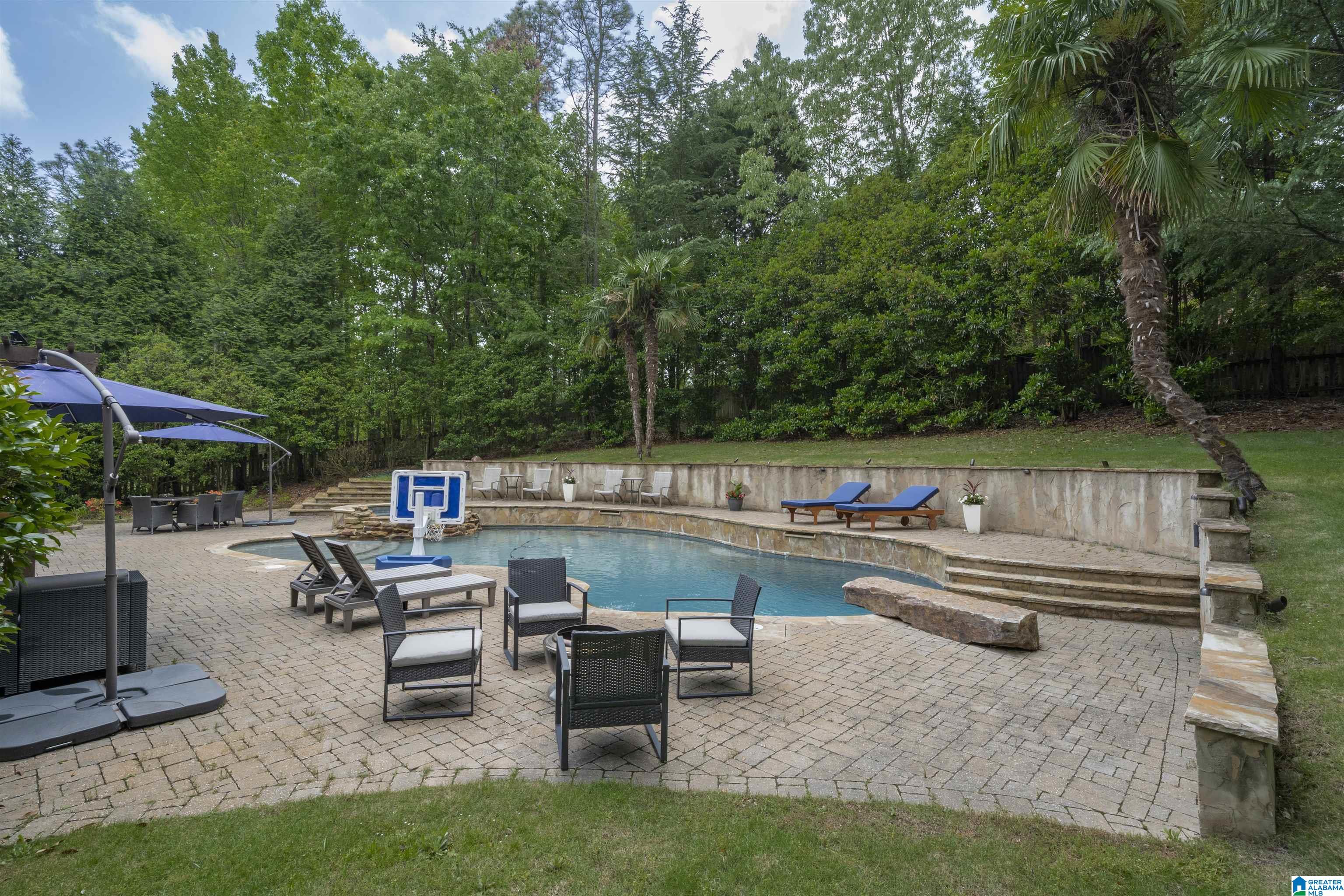 3030 HAMPTON CIRCLE