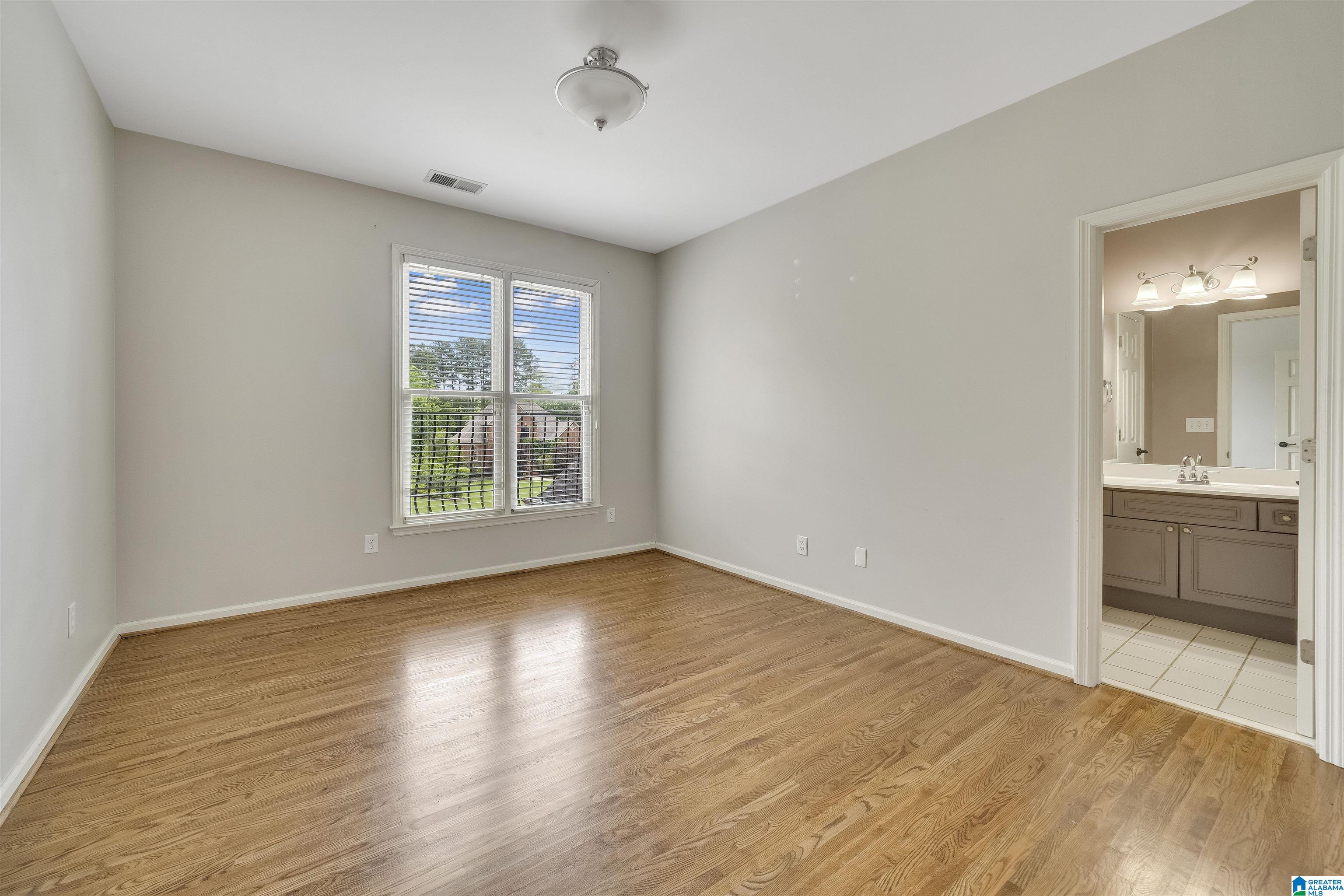3030 HAMPTON CIRCLE
