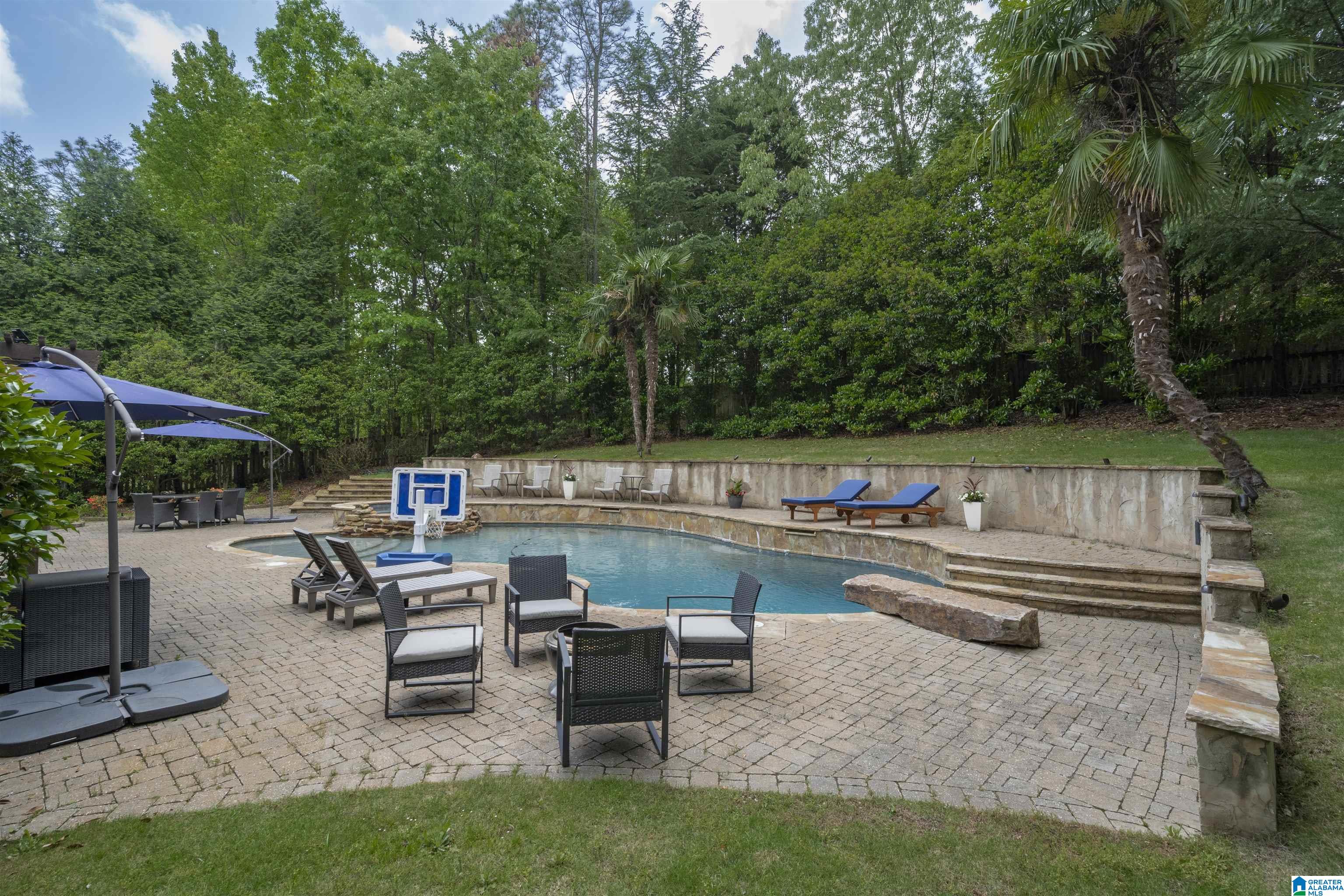 3030 HAMPTON CIRCLE