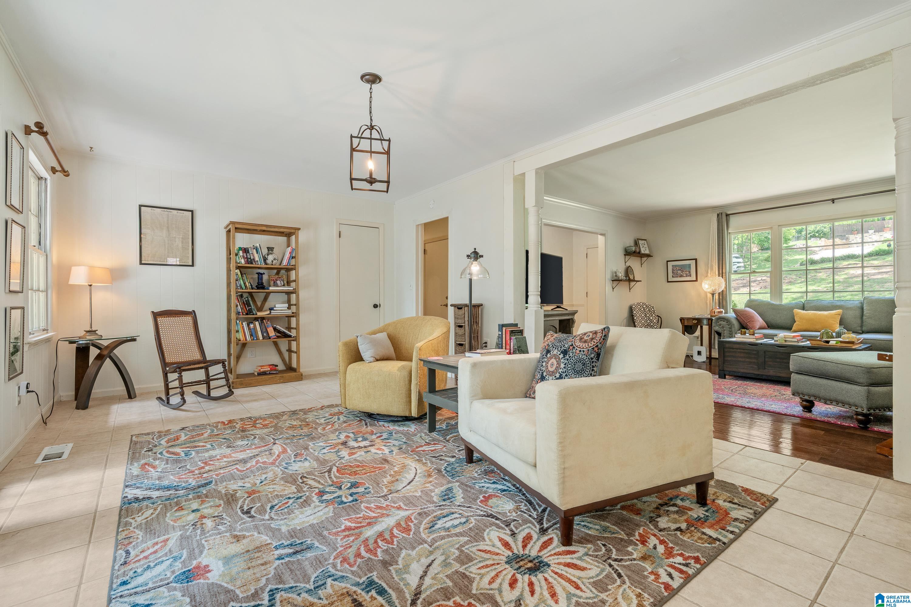 2438 GAWAIN DRIVE