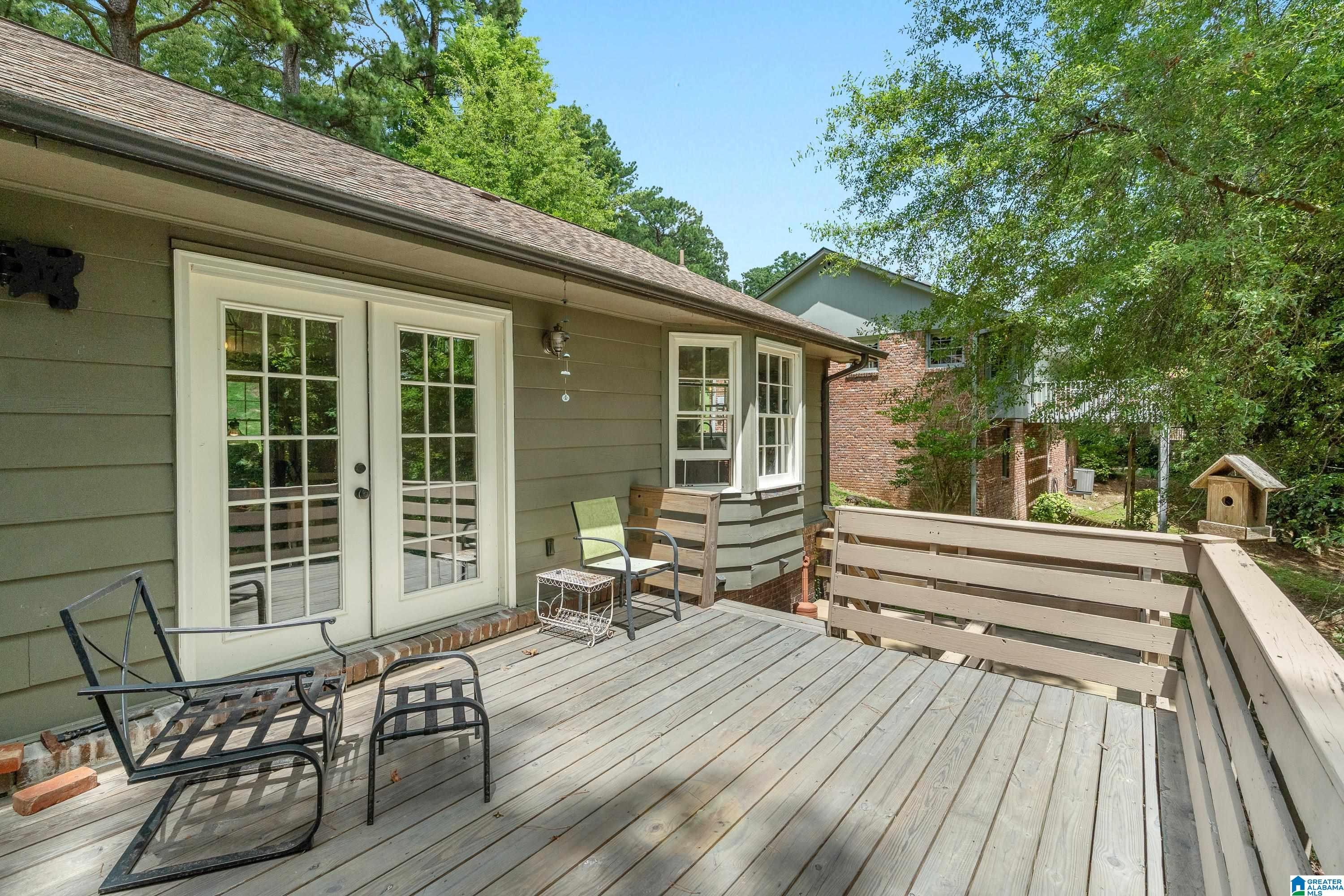 2438 GAWAIN DRIVE