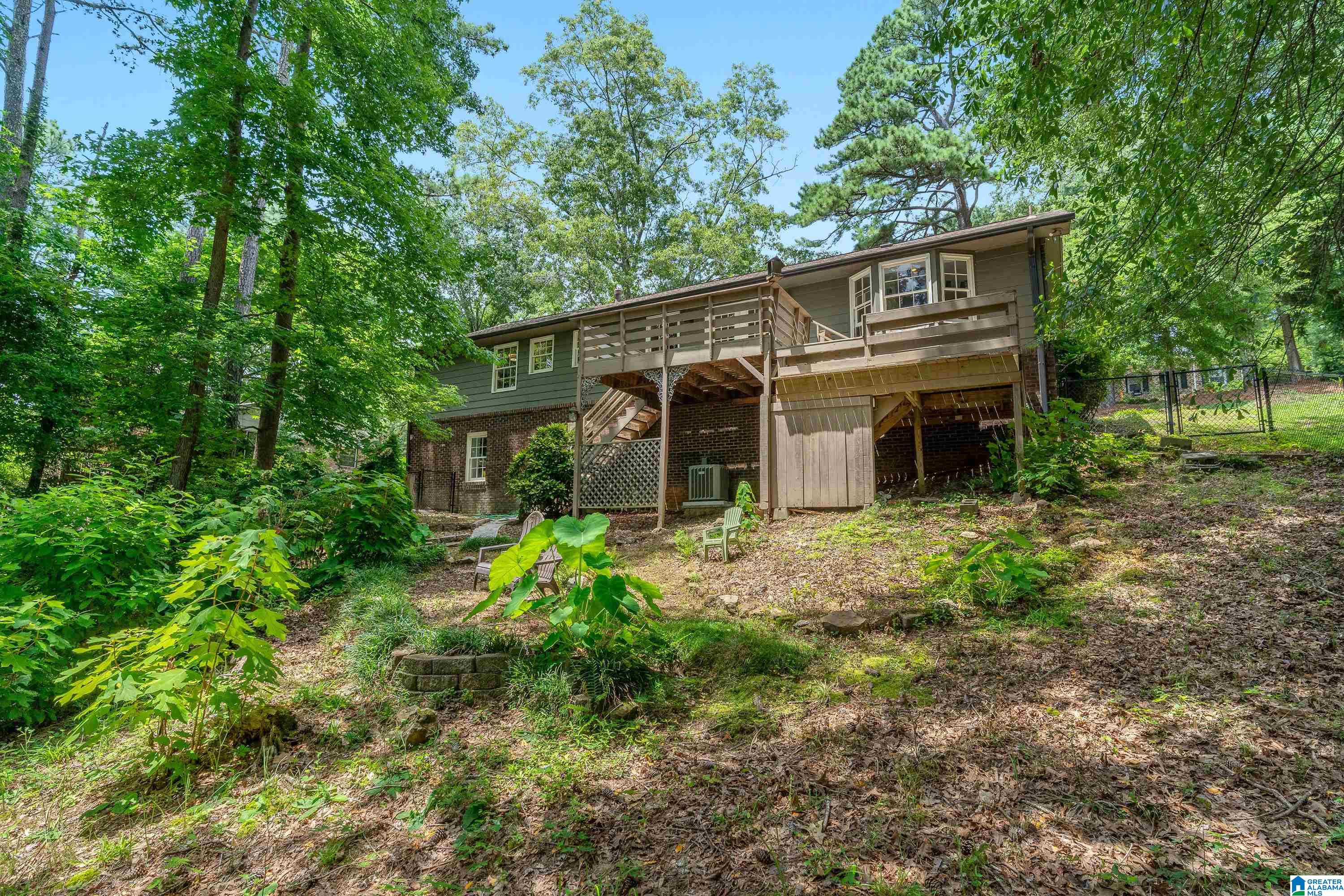 2438 GAWAIN DRIVE