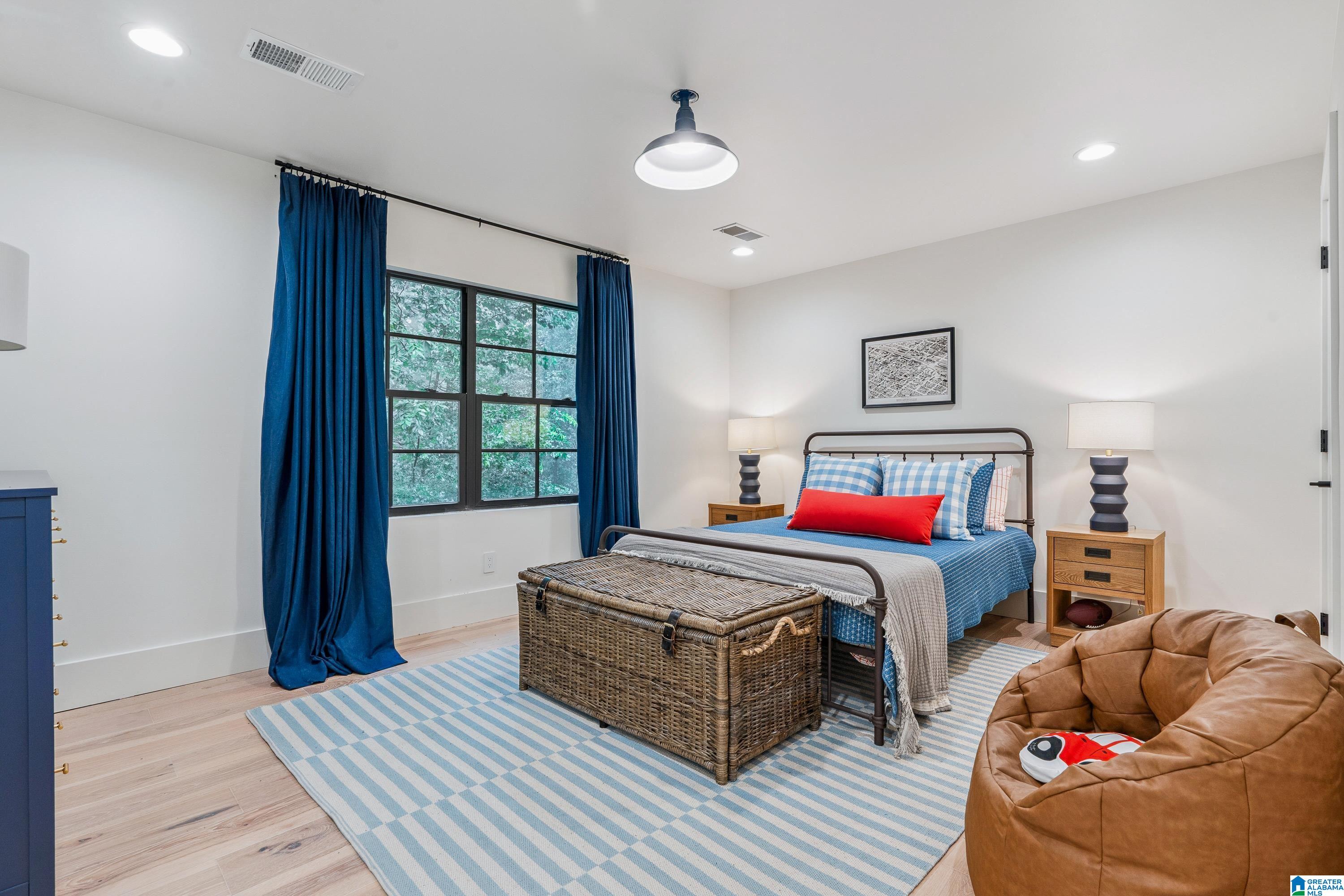 3400 AUTUMN HAZE LANE