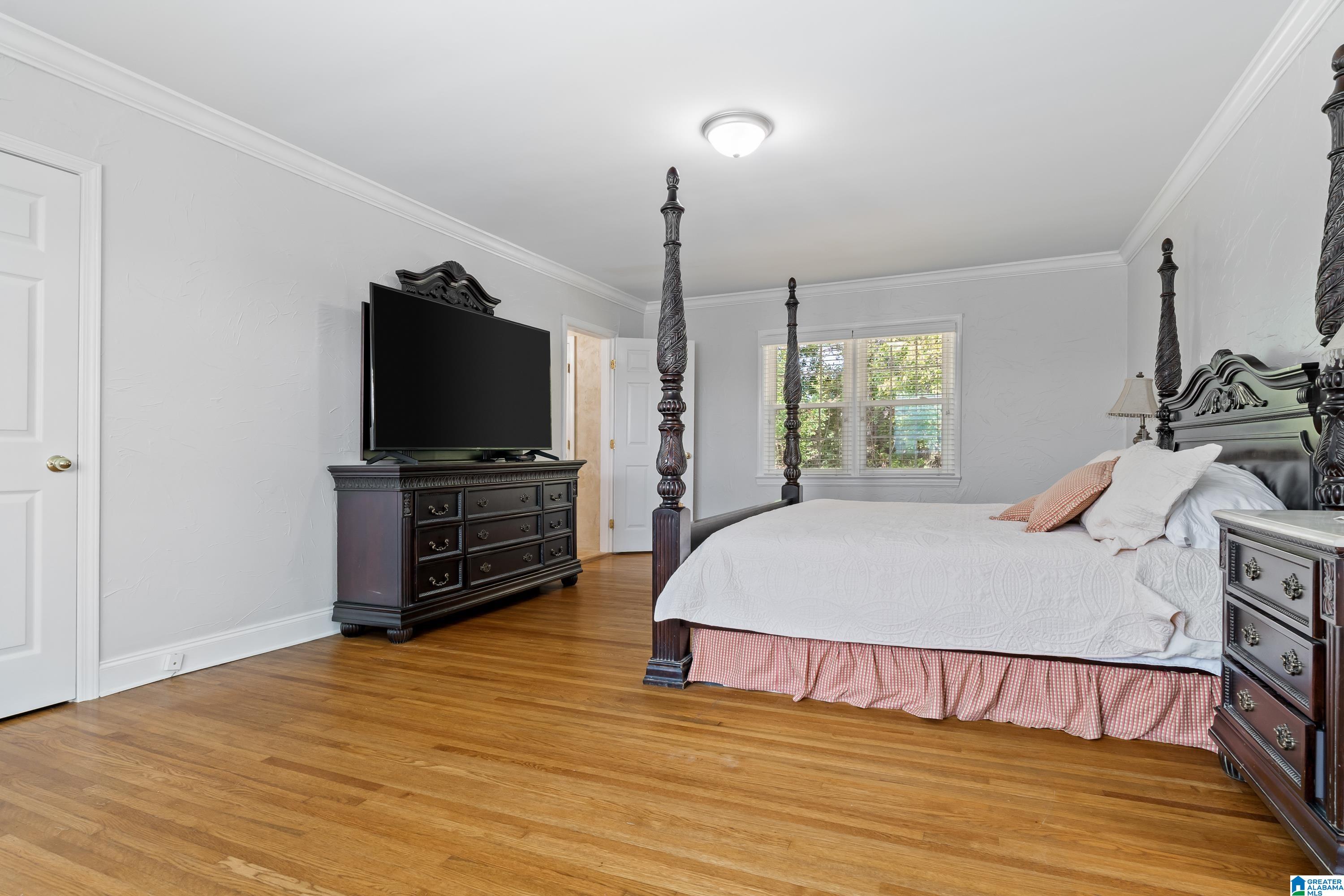 5232 S SHADES CREST ROAD