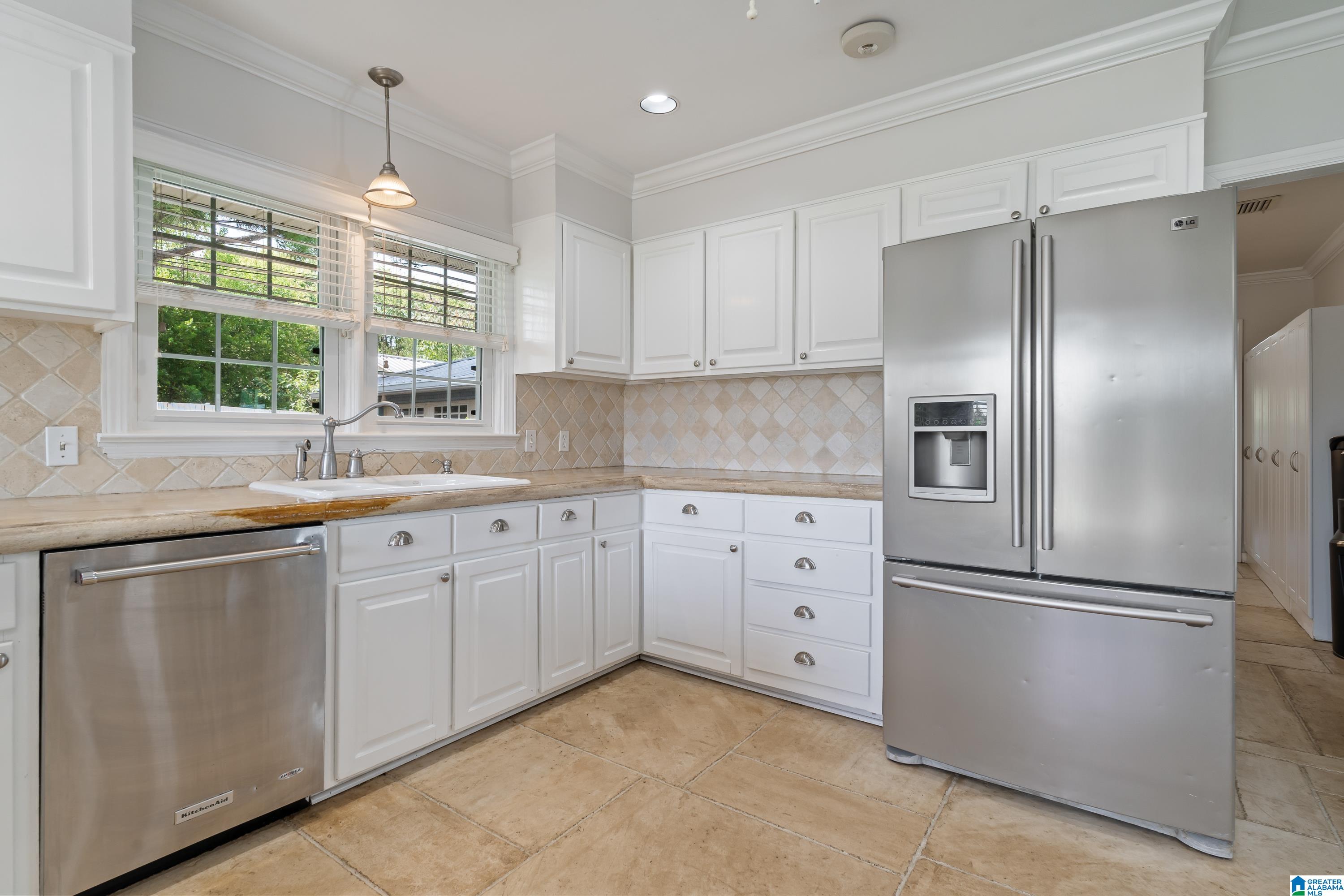 5232 S SHADES CREST ROAD