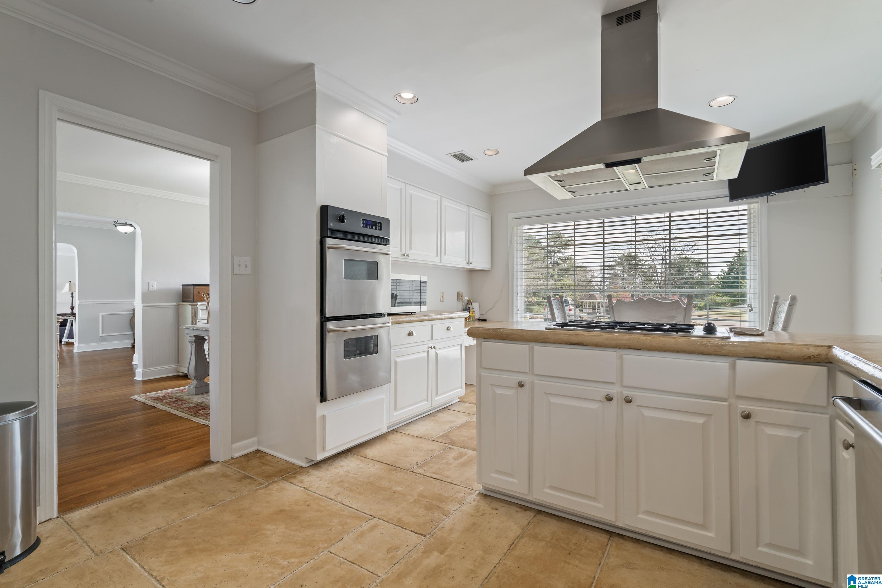 5232 S SHADES CREST ROAD