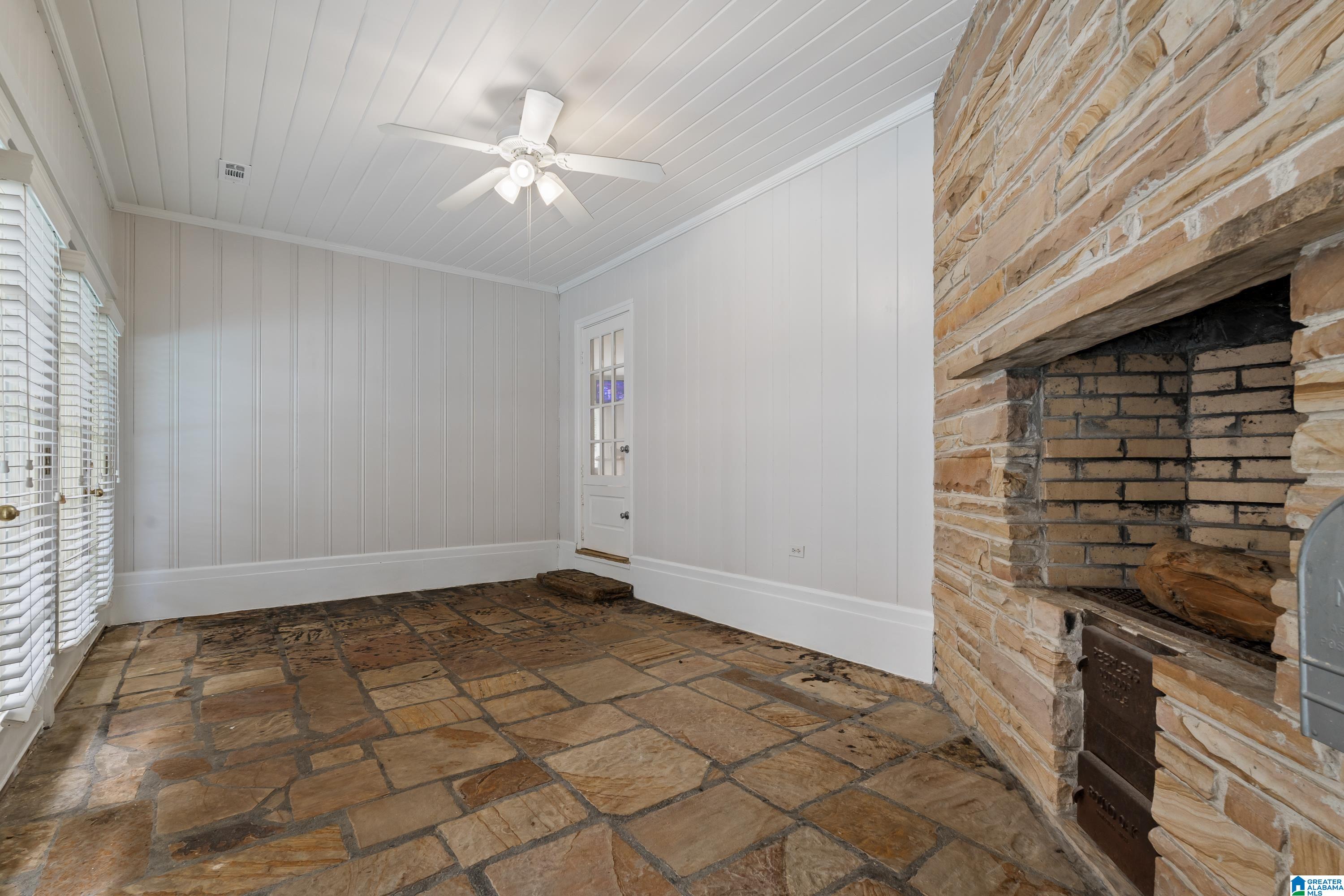 5232 S SHADES CREST ROAD