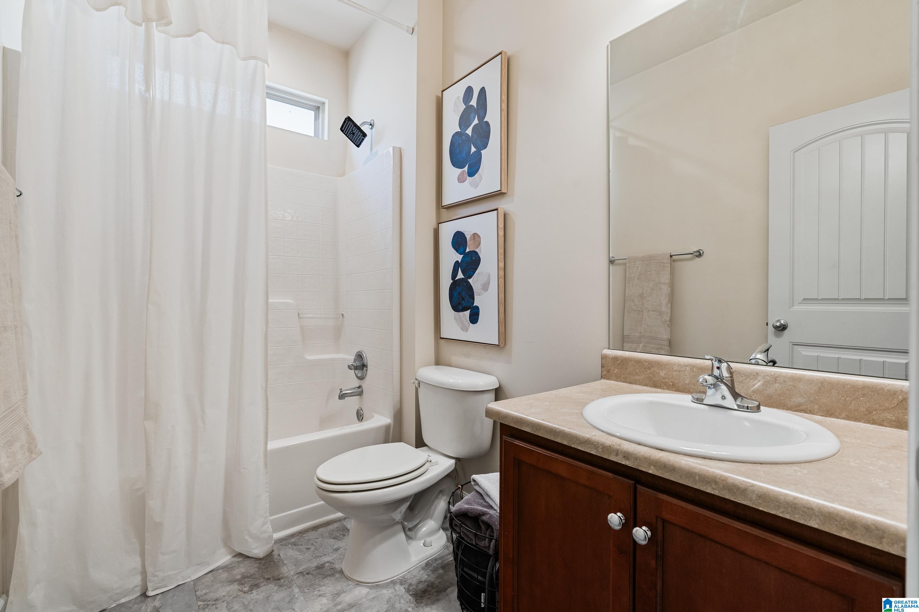 382 GLEN CROSS WAY