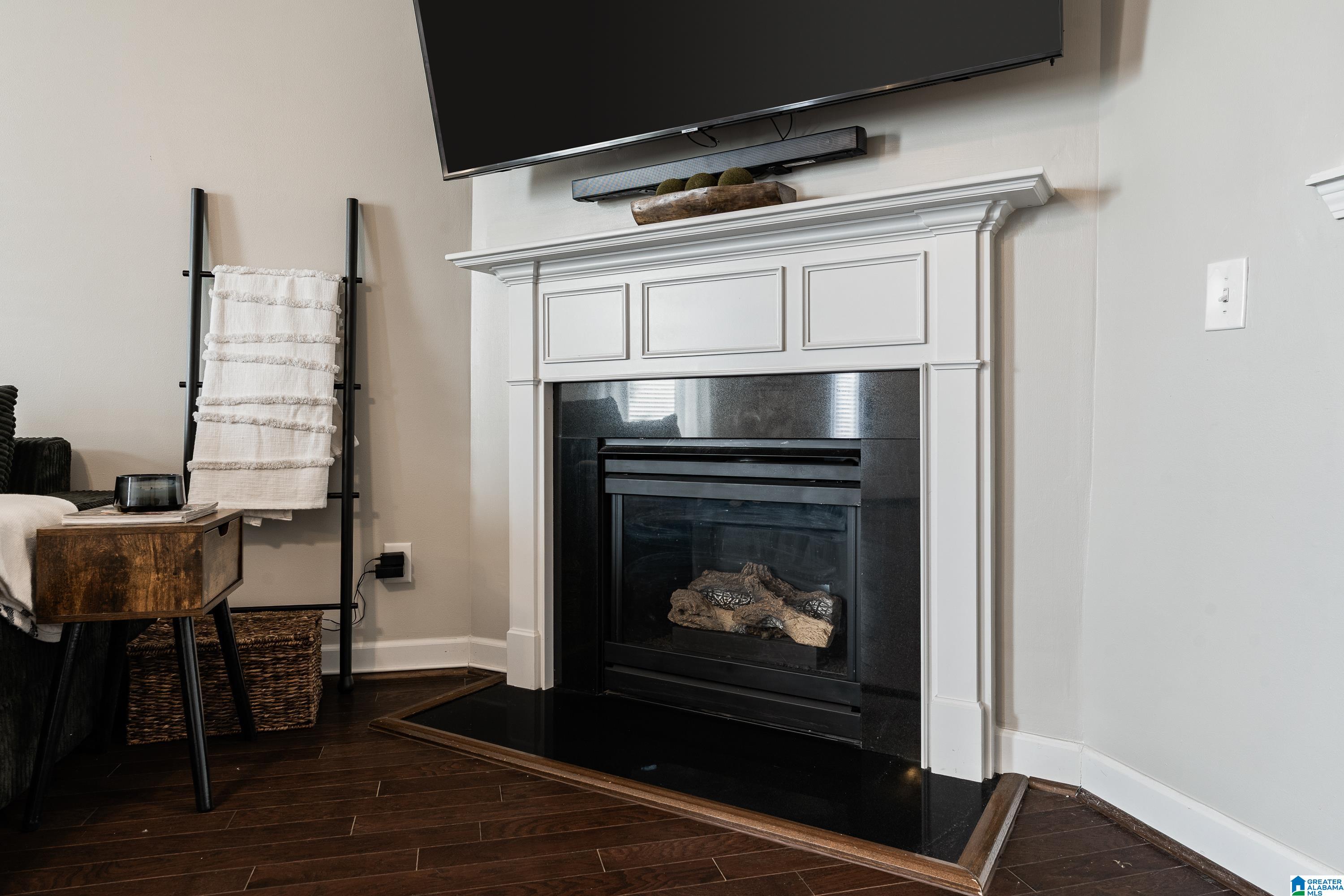 382 GLEN CROSS WAY
