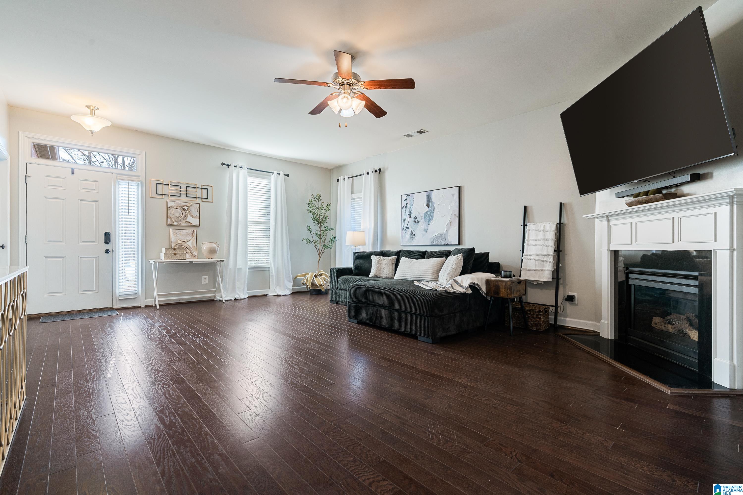 382 GLEN CROSS WAY