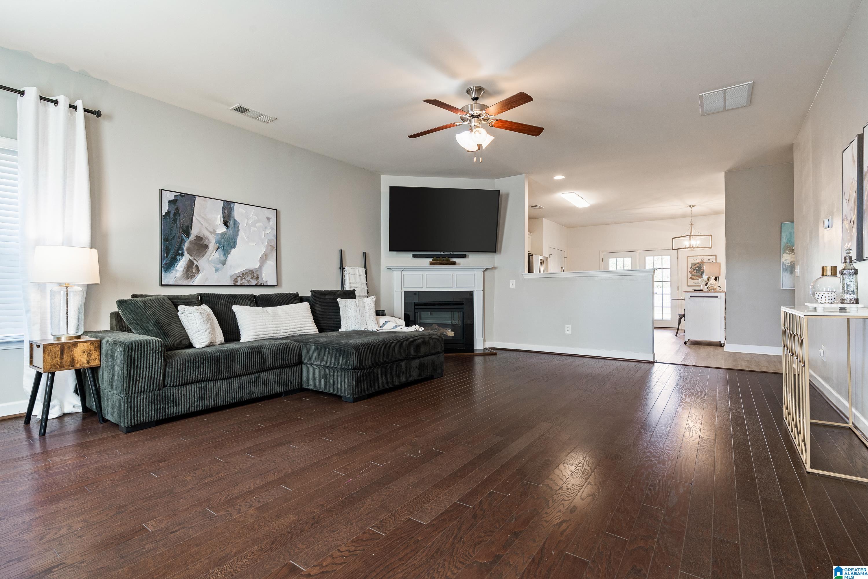 382 GLEN CROSS WAY