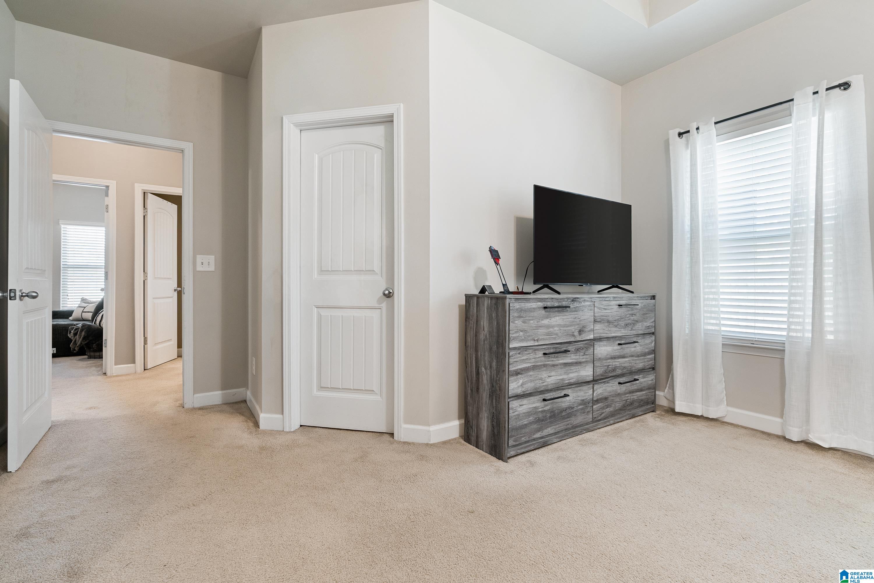 382 GLEN CROSS WAY