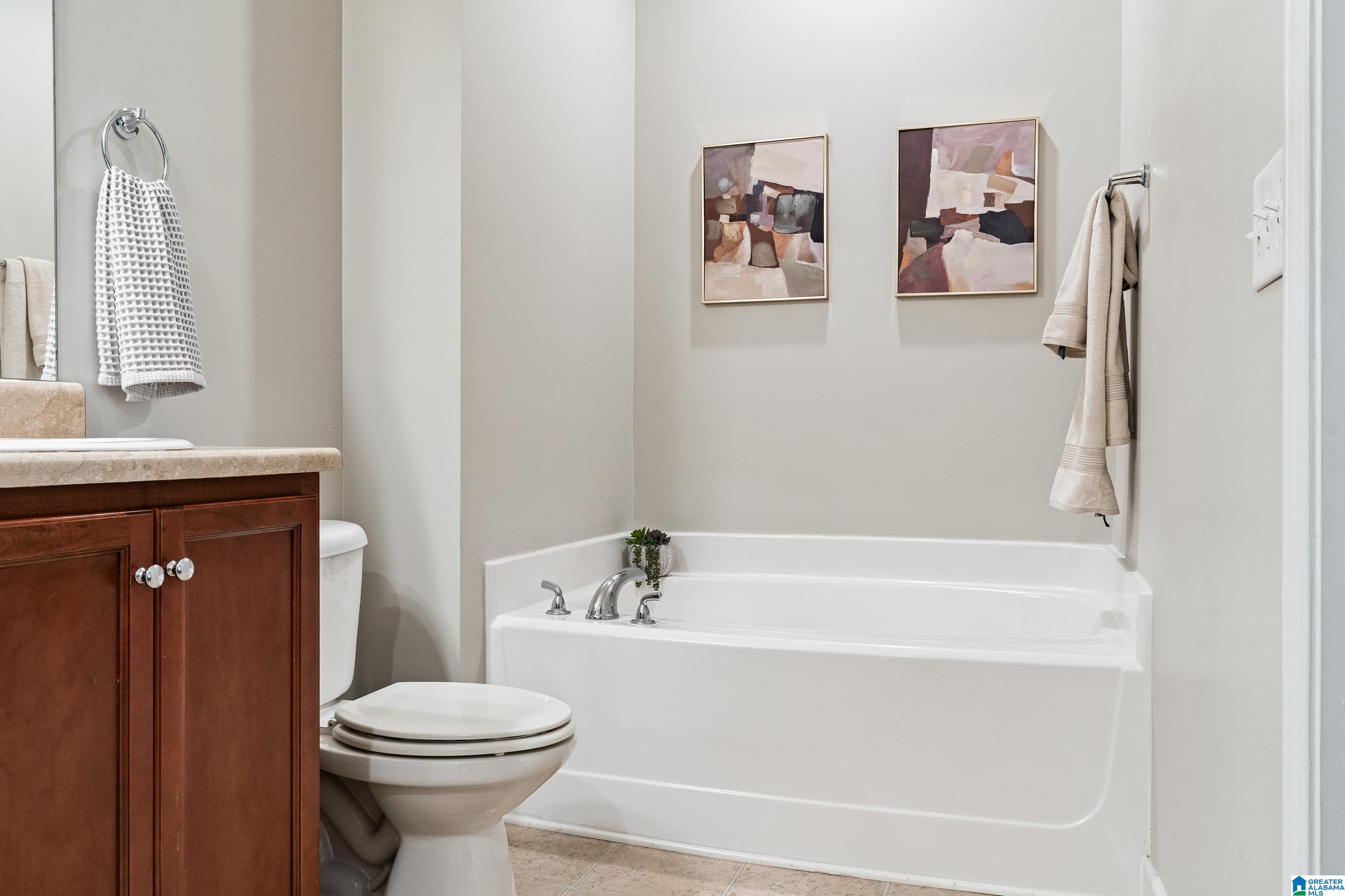 382 GLEN CROSS WAY