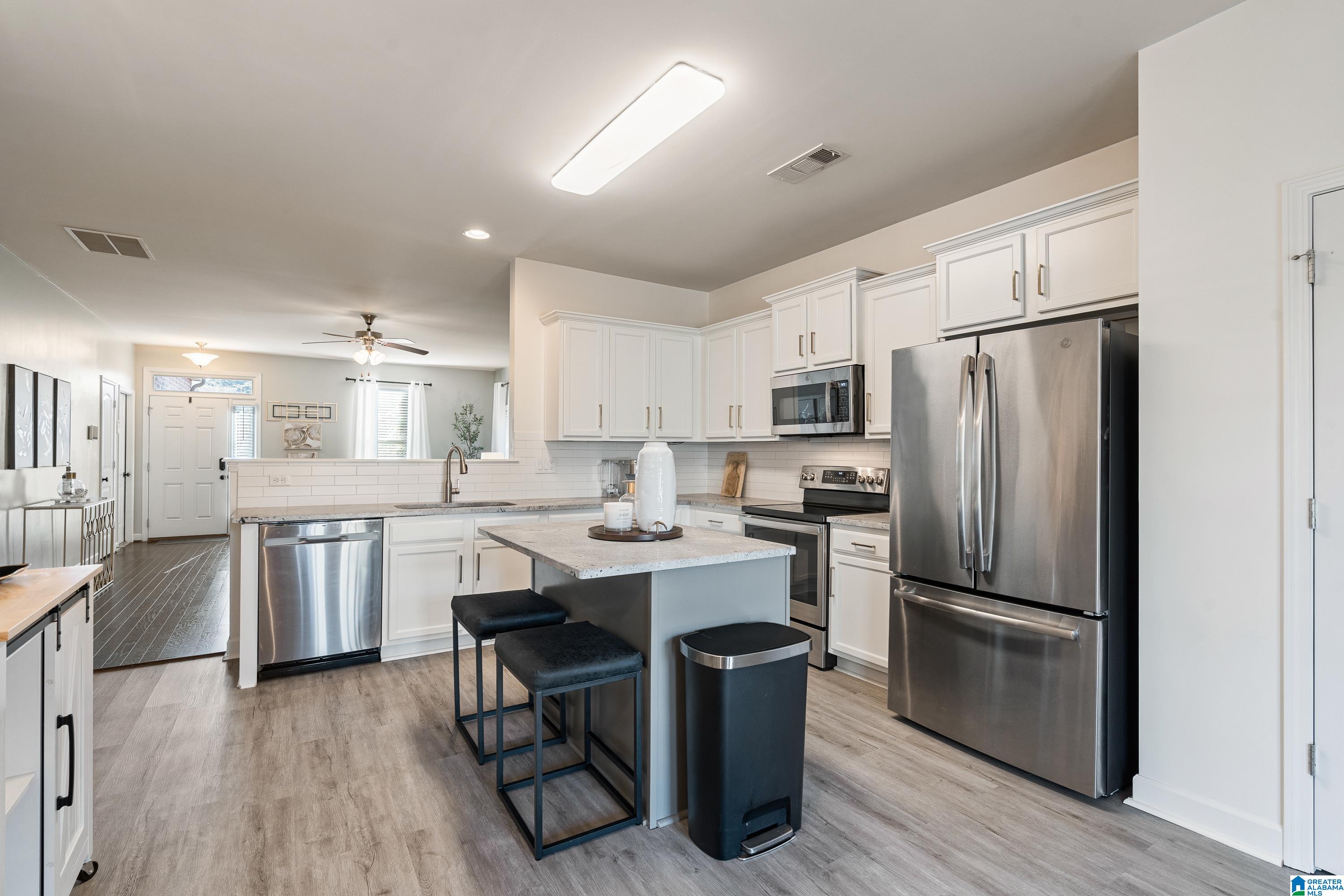 382 GLEN CROSS WAY