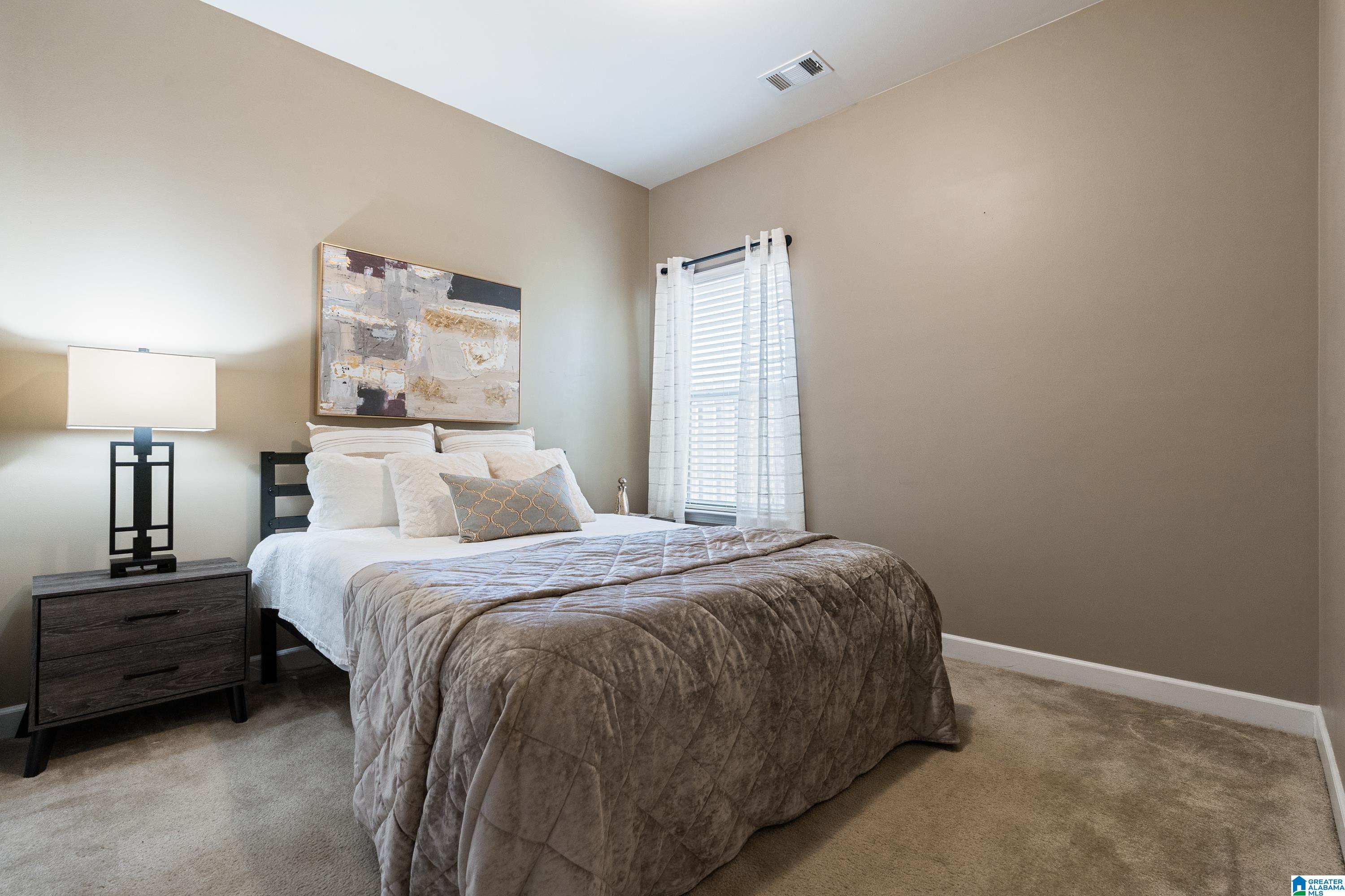 382 GLEN CROSS WAY